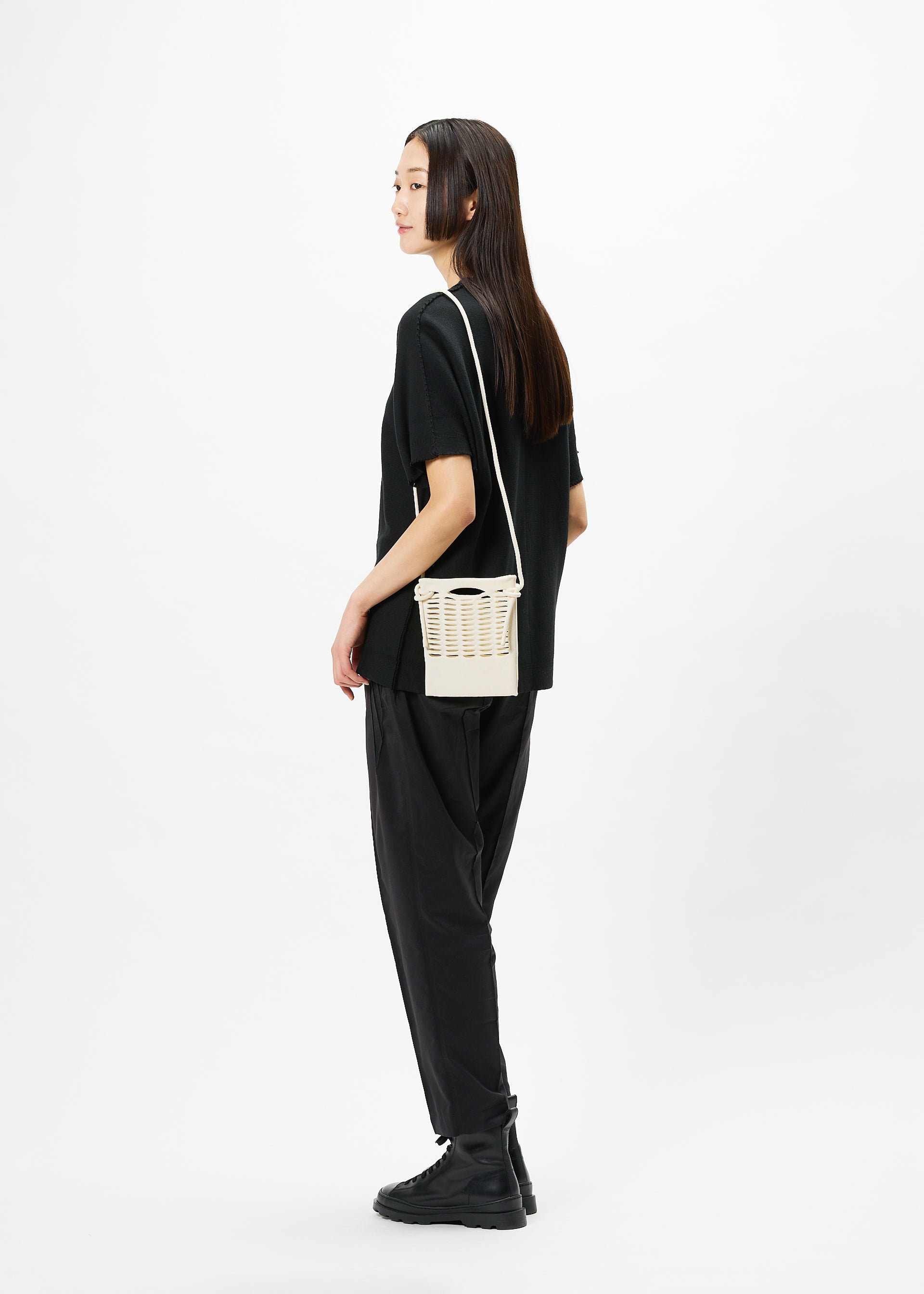 GOOD GOODS ISSEY MIYAKE MOKKO kabelka béžová