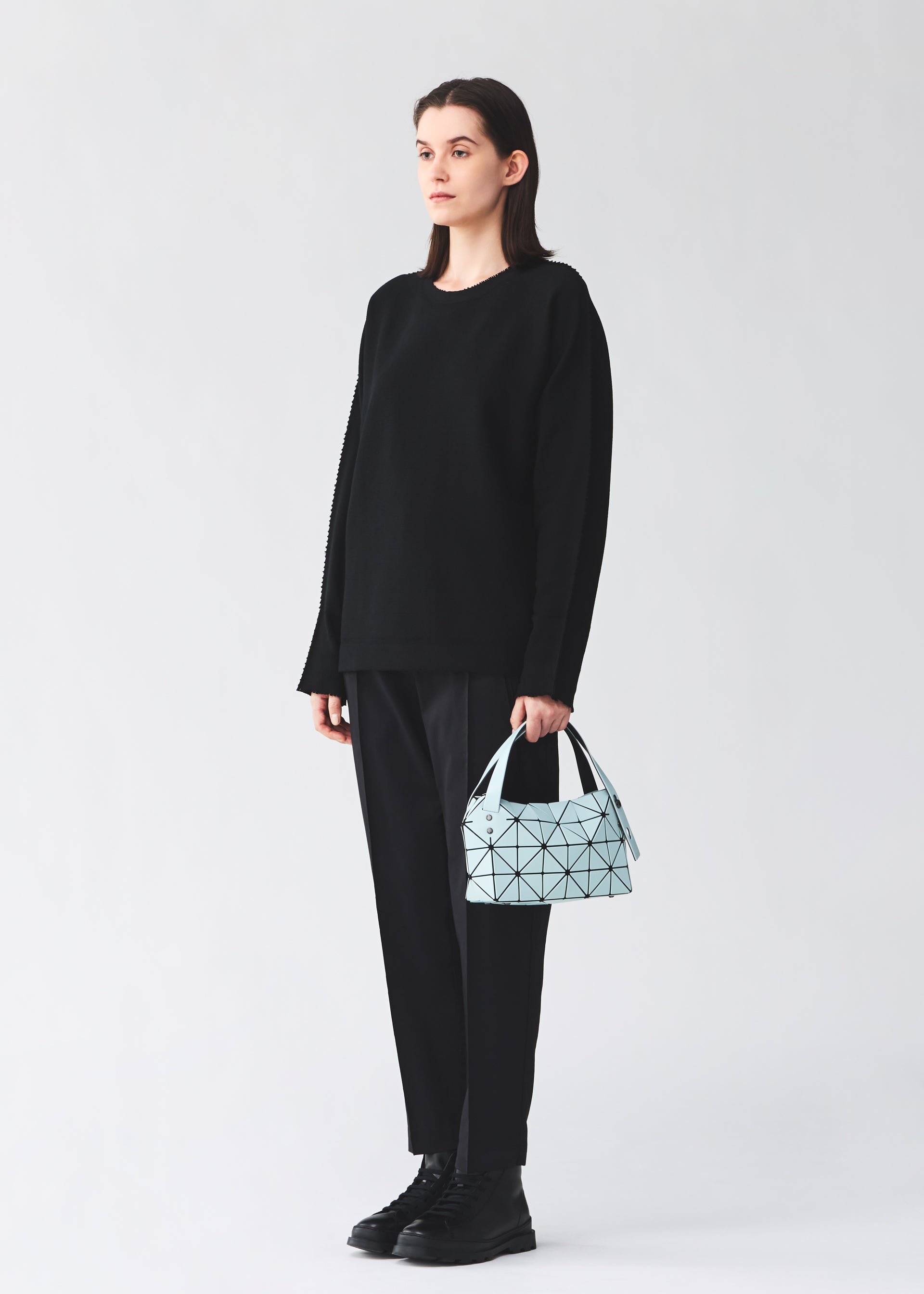 Issey Miyake Bao Bao Boston kabelka Off White mini