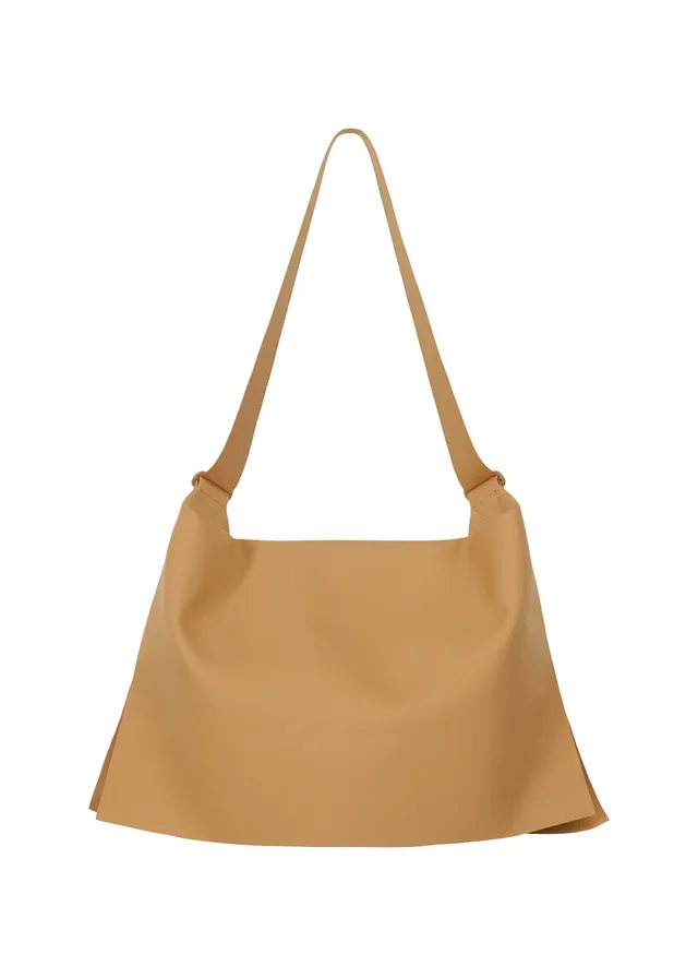 Good Goods Issey Miyake Roll crossbody hnědá lehká