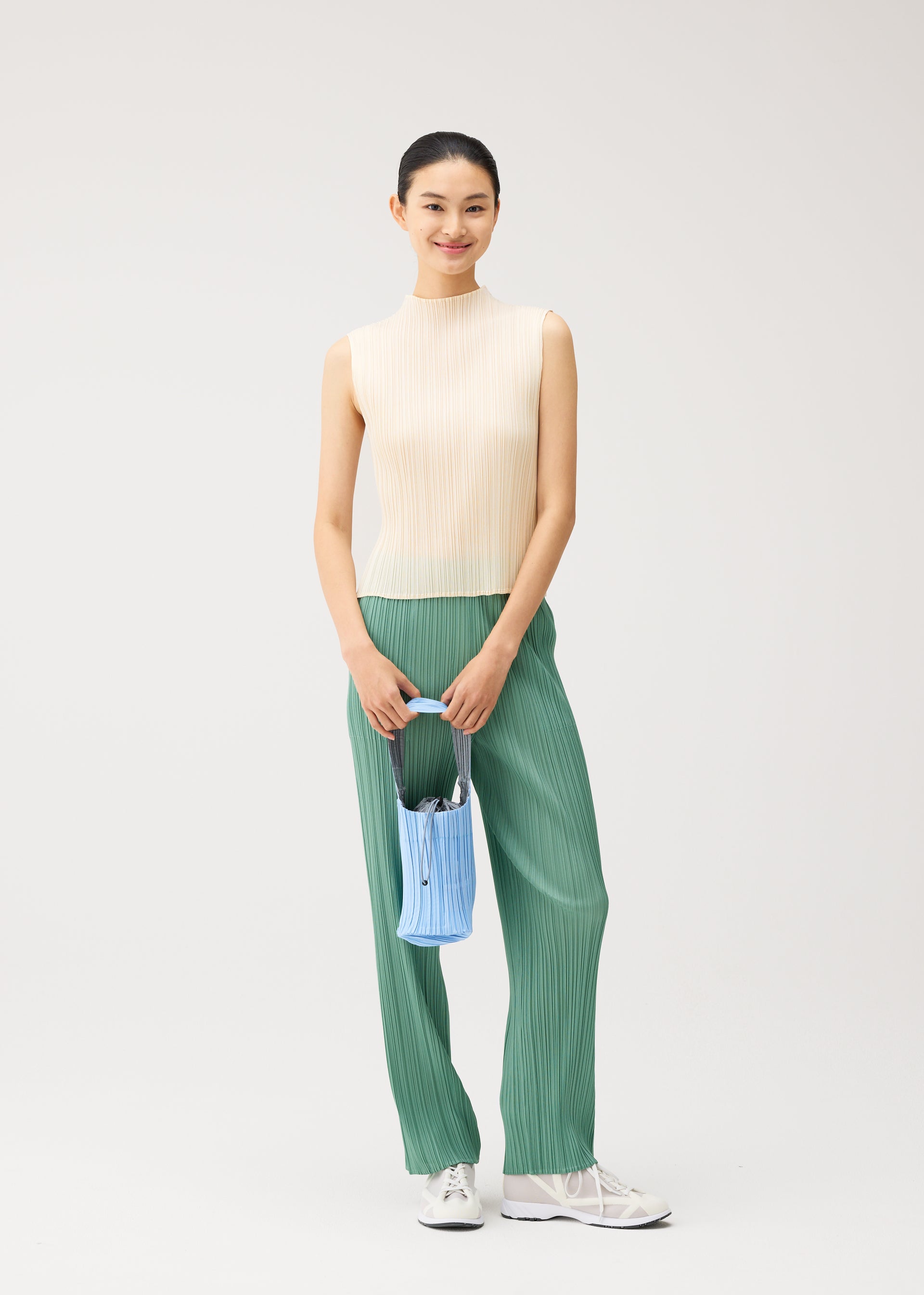 Pleats Please Issey Miyake Swan Bag kabelka černá