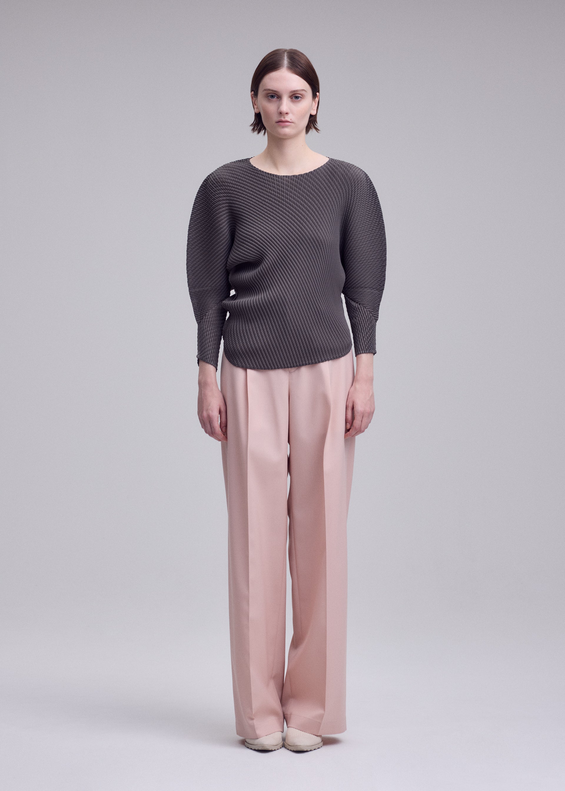 Issey Miyake MISTY PLEATS top šedá plisovaná