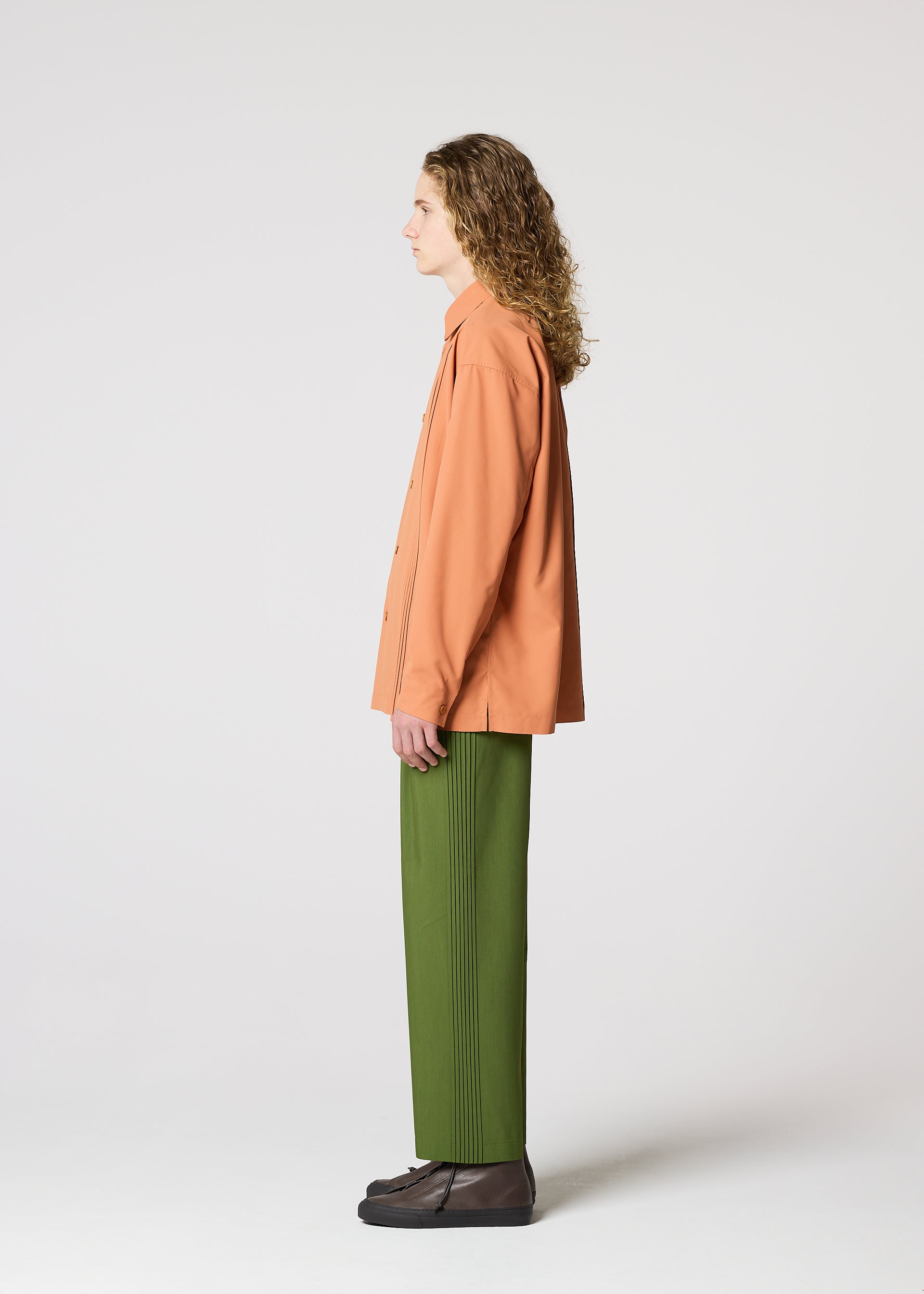Issey Miyake Air Pleats kalhoty khaki odlehčené