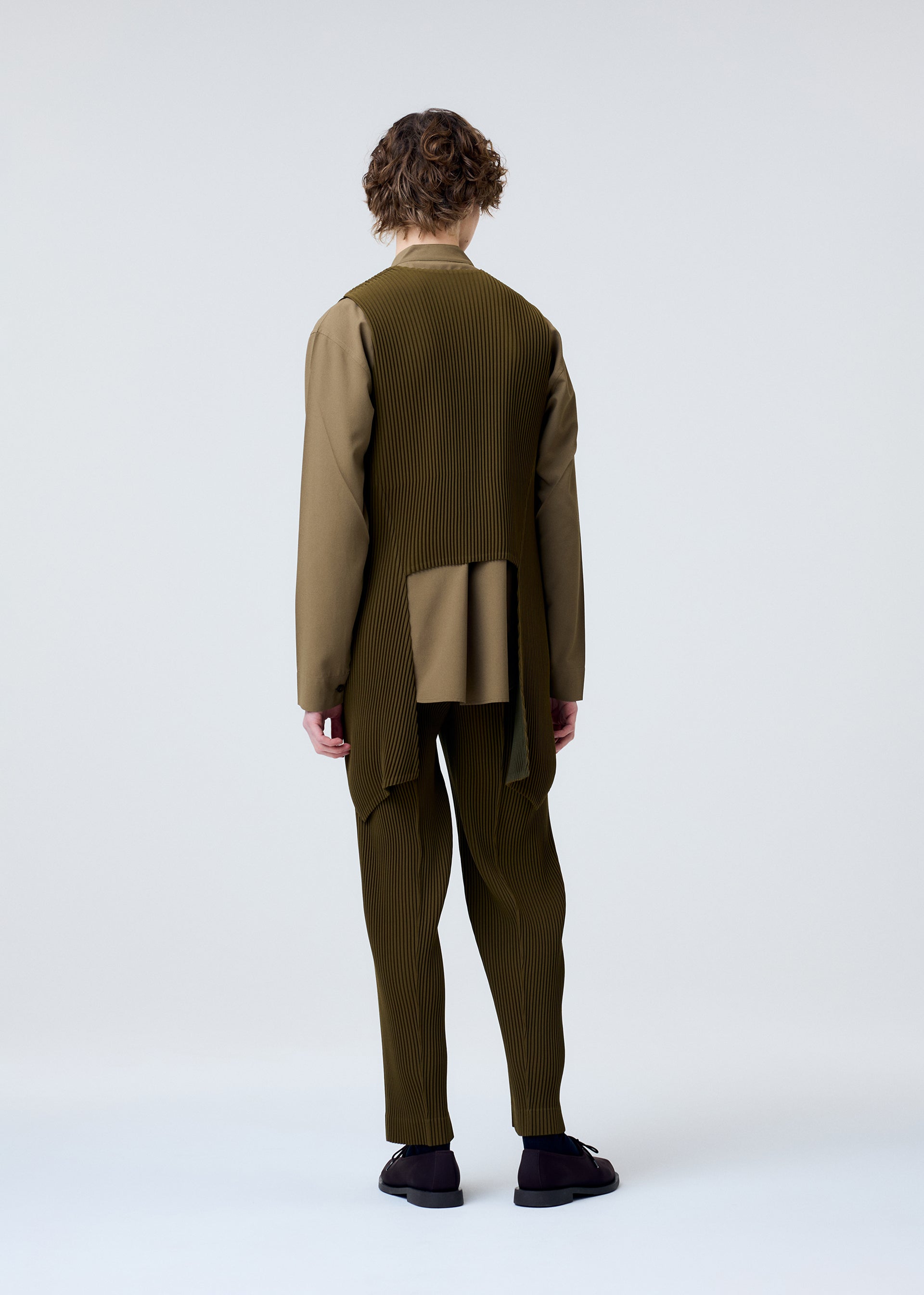Issey Miyake Tuxedo Pleats HP61320 vesta černá plisovaná