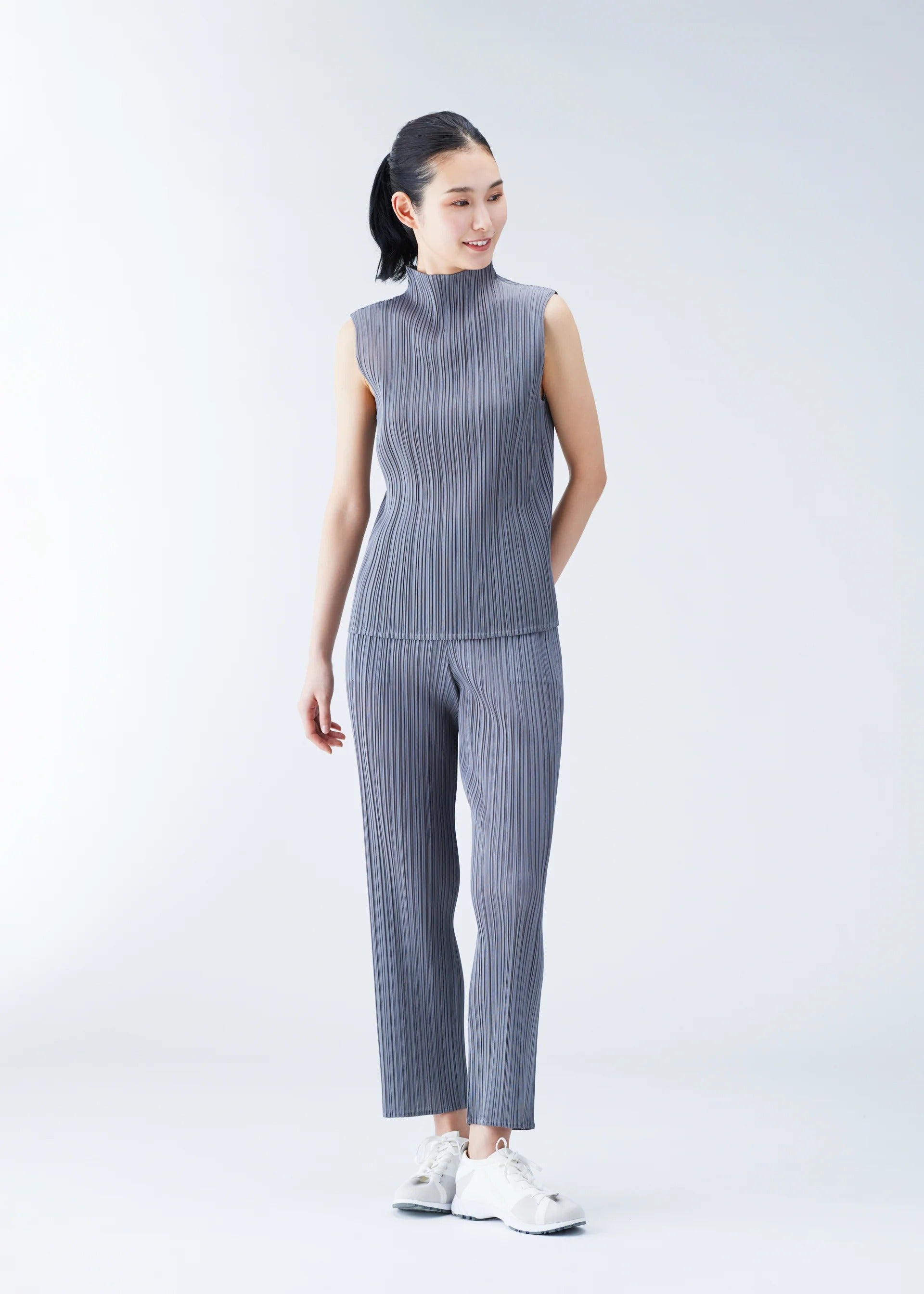 Issey Miyake Basics rolák dámský black plisovaný