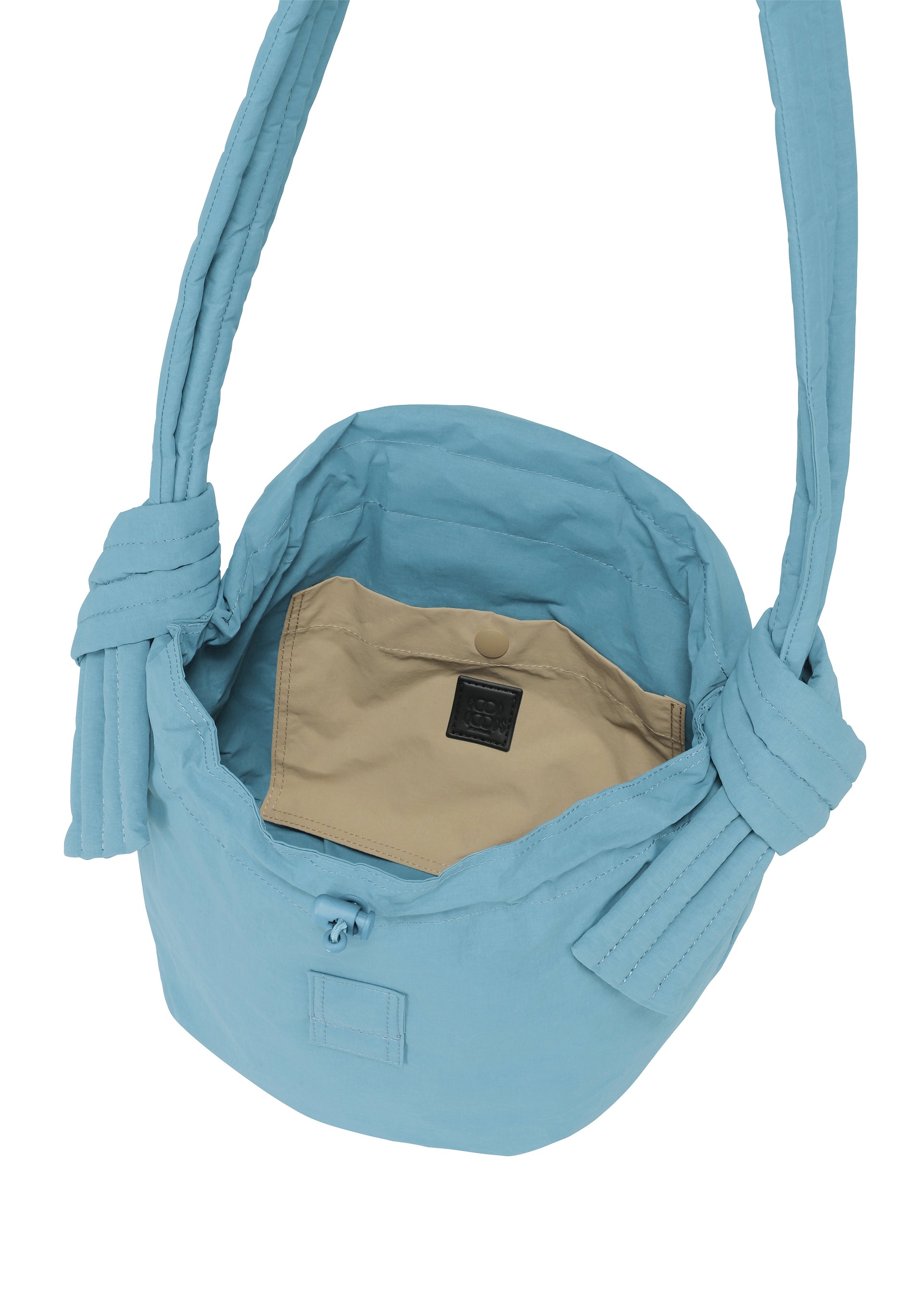 Issey Miyake Fuwa Fuwa crossbody kabelka černá lehká