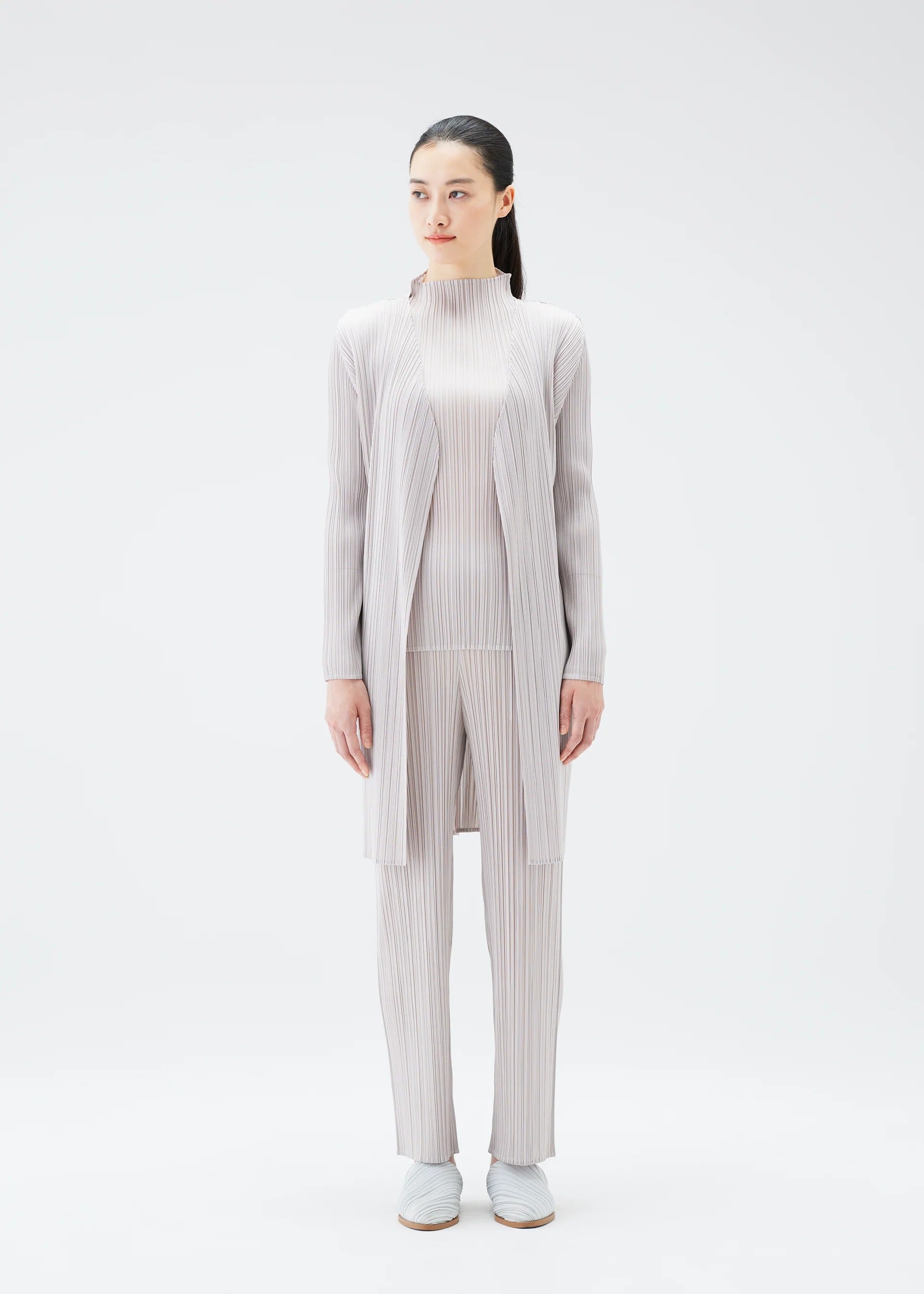 Issey Miyake New Colorful Basics 4 kabát Carmine střední