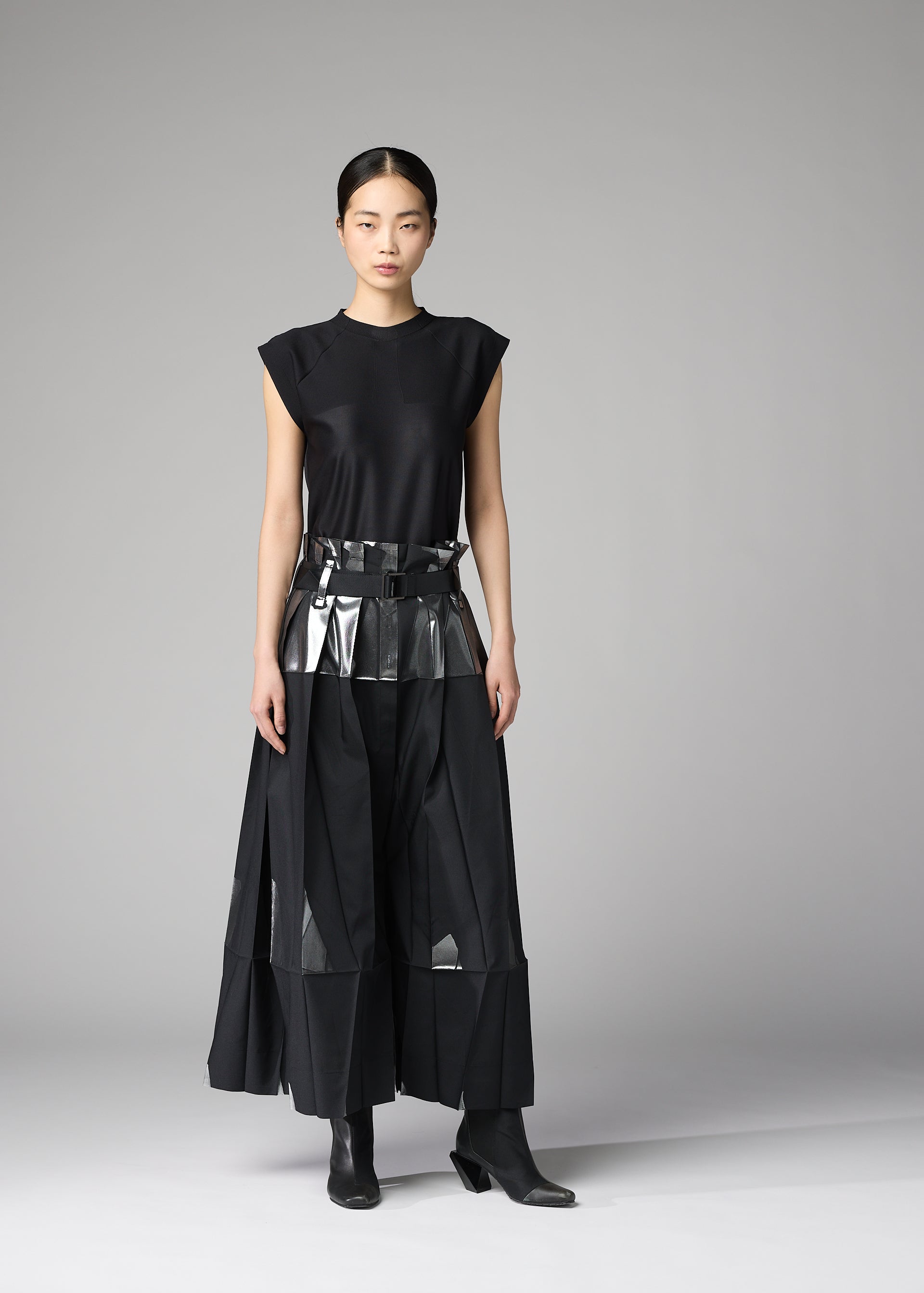 Issey Miyake 132 5. No.3-1 plisované kalhoty black silver