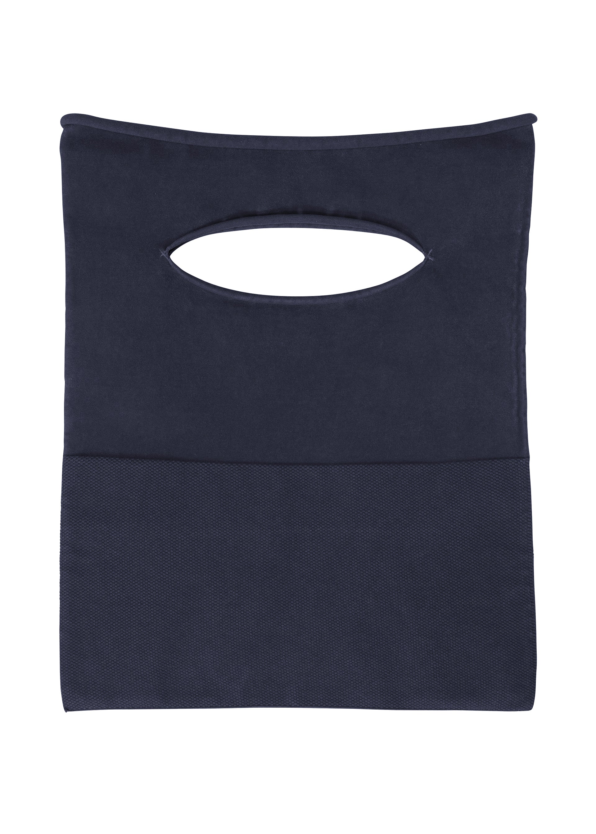 Issey Miyake Konbu 12 pletená tote černá bezešvá