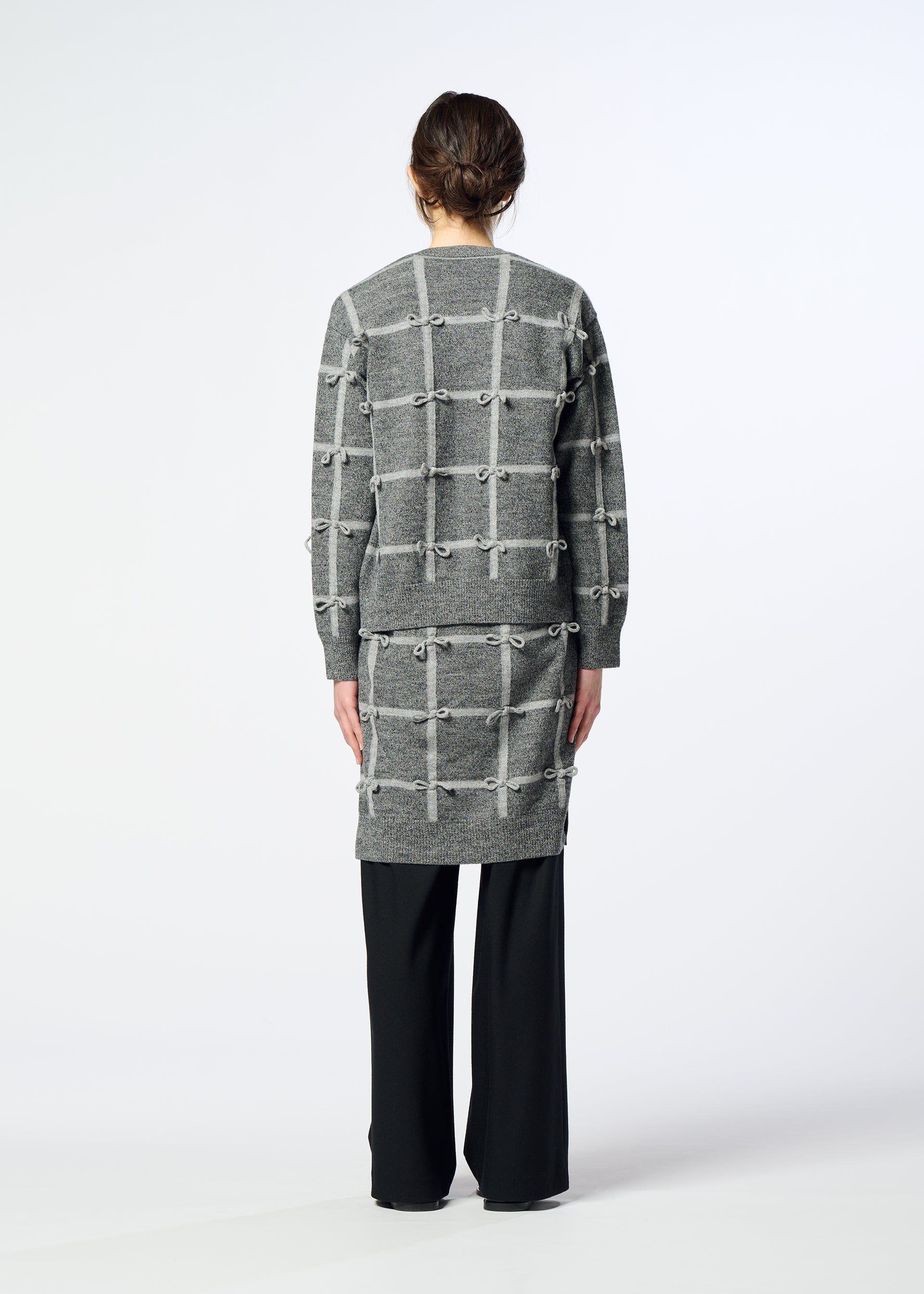 Issey Miyake Ribbon Knit kardigan šedý vlněný