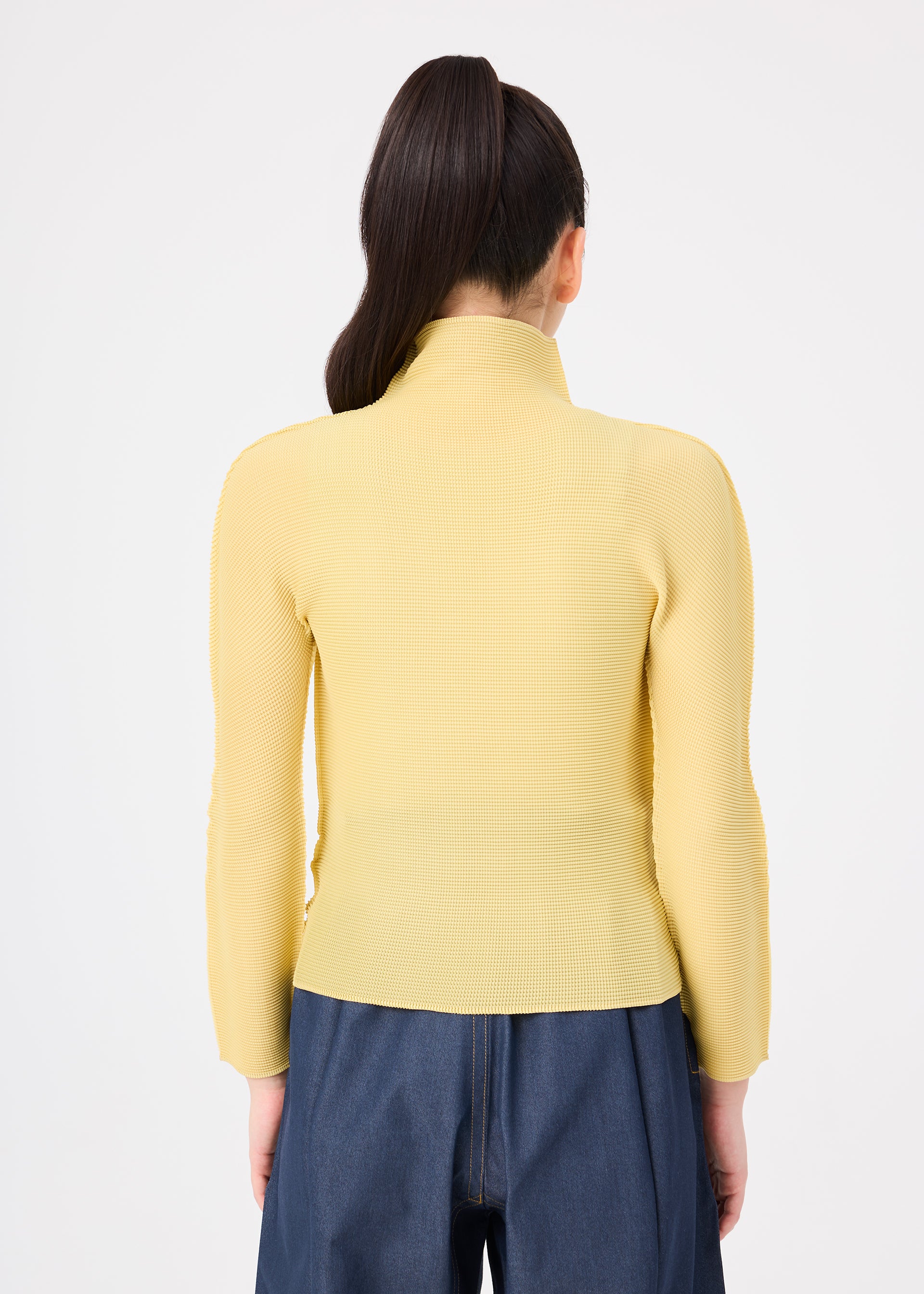 Issey Miyake Stretch Pleats 4 top taupe strečový rolák