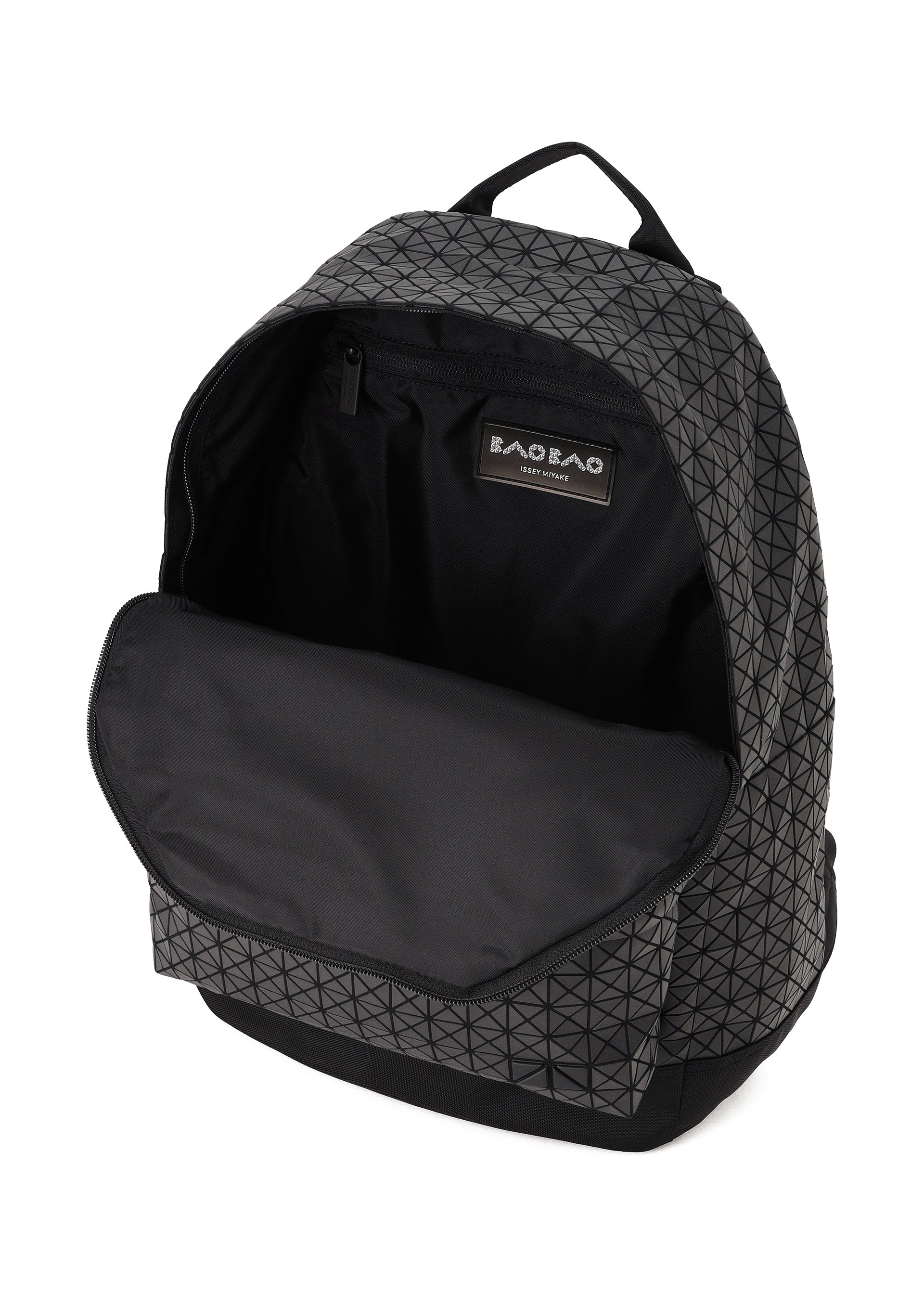 Bao Bao Issey Miyake Daypack batoh matná černá