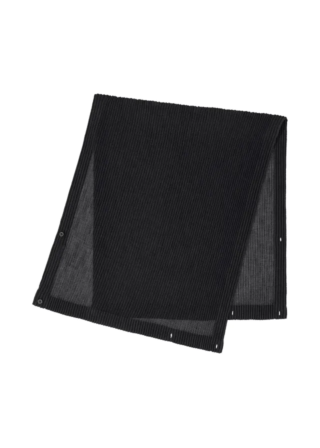Issey Miyake Rustic Mesh štóla Black s knoflíky