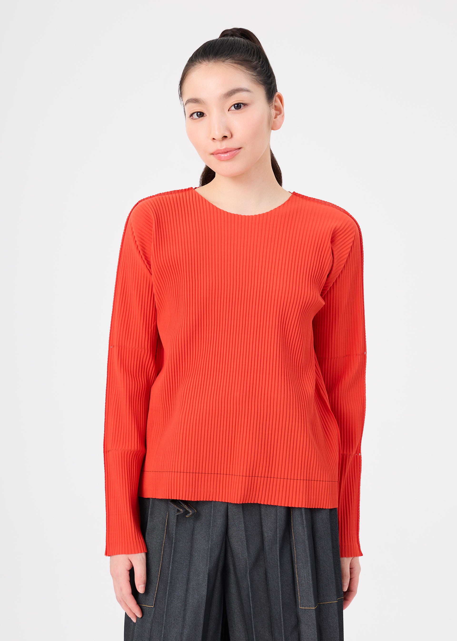 Issey Miyake Fine Knit Pleats Color 2 top šedý Charcoal