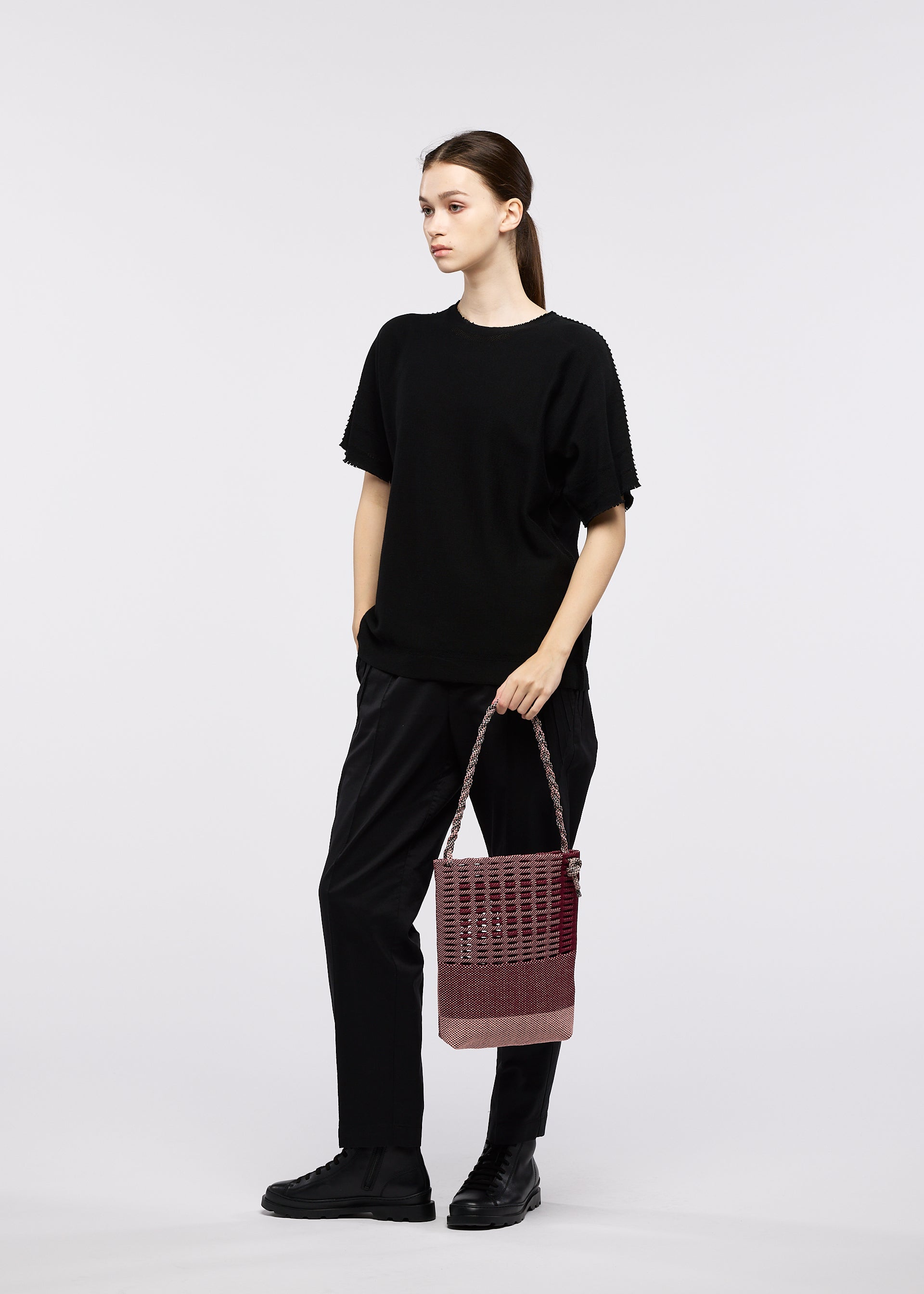 Issey Miyake Mokko Knot kabelka Black Mix nastavitelná