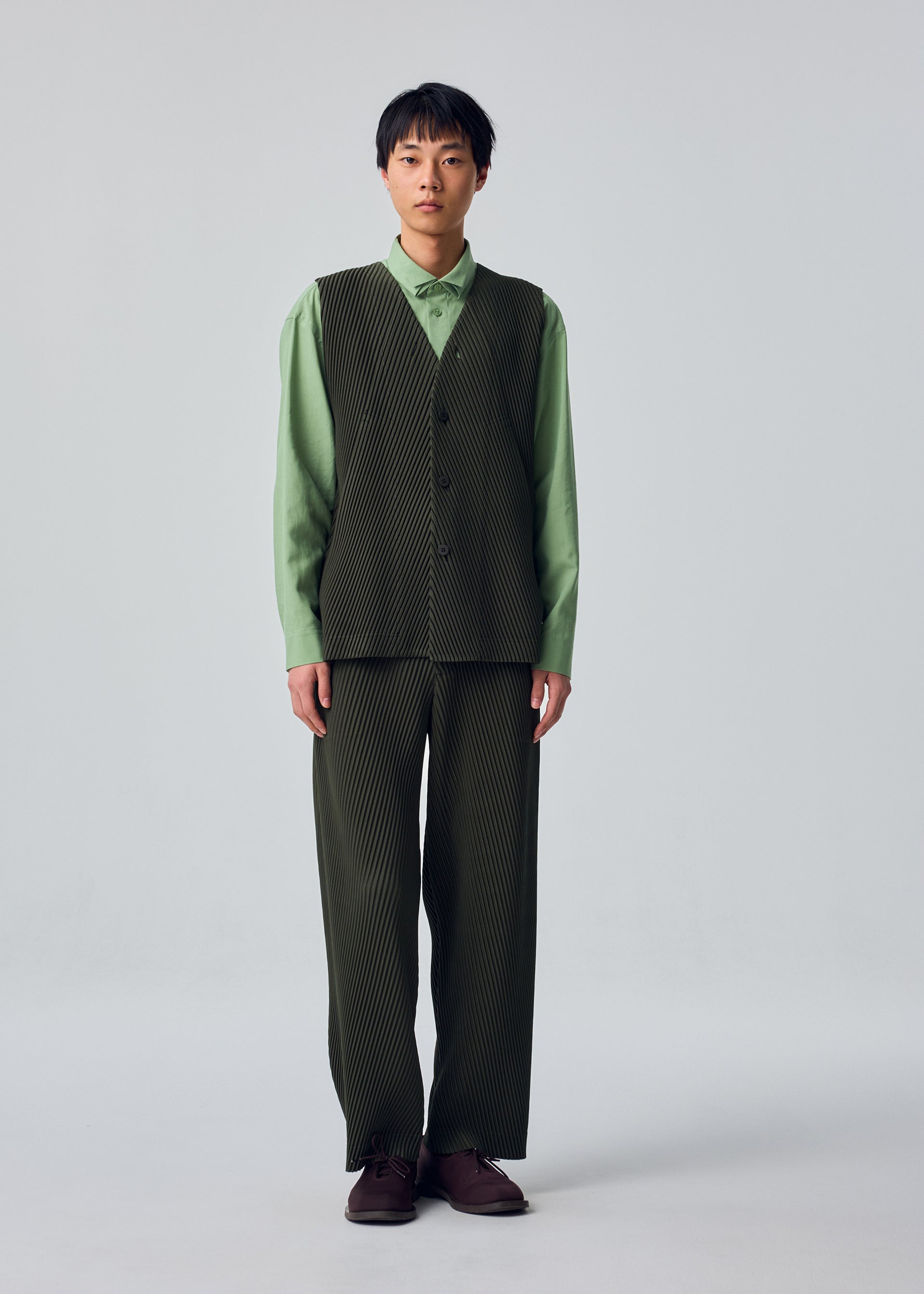 Issey Miyake Homme Plissé Slash vesta černá rozepínací