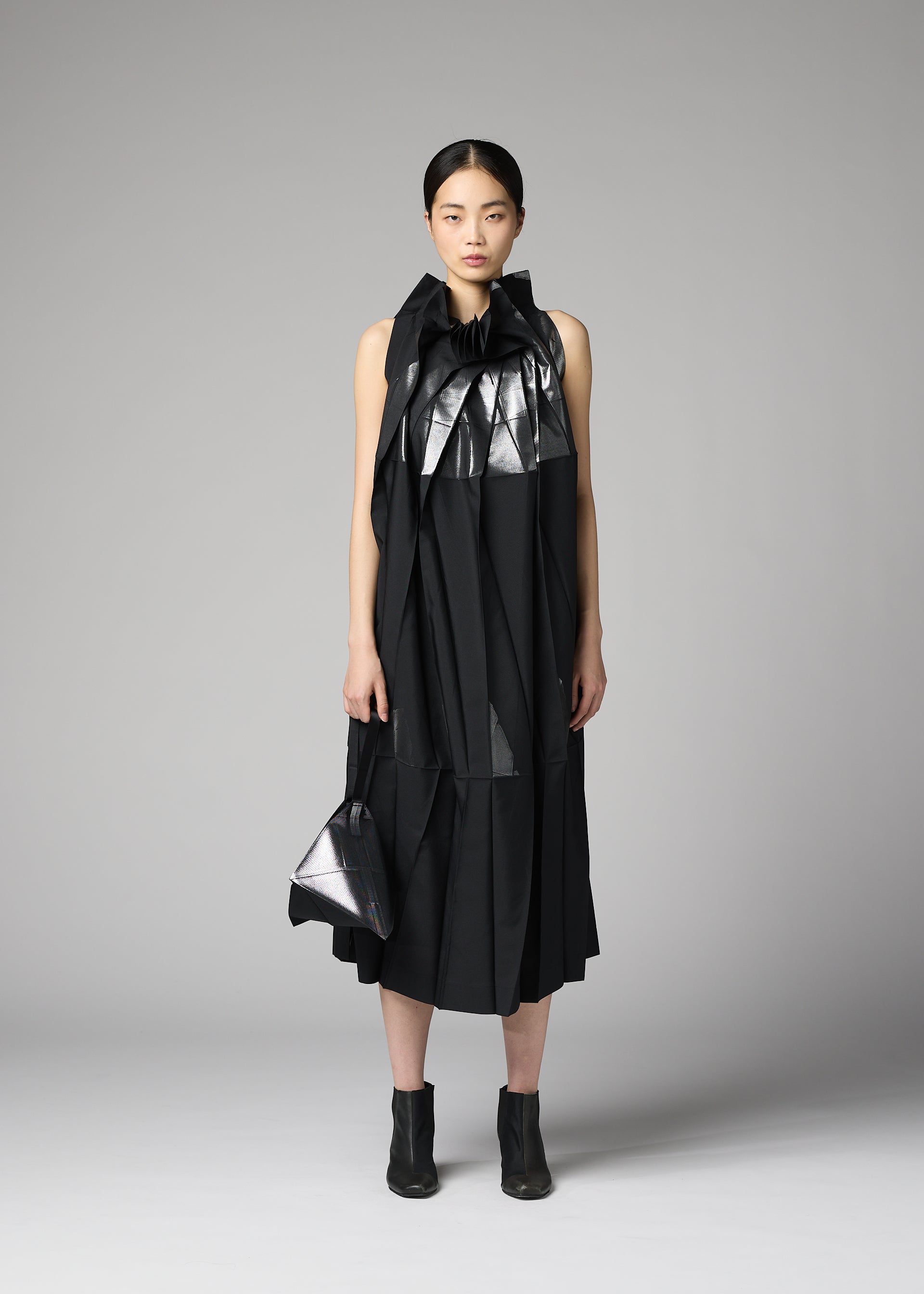 Issey Miyake 132 5. F-BG IL63AG211 kabelka černá skládací