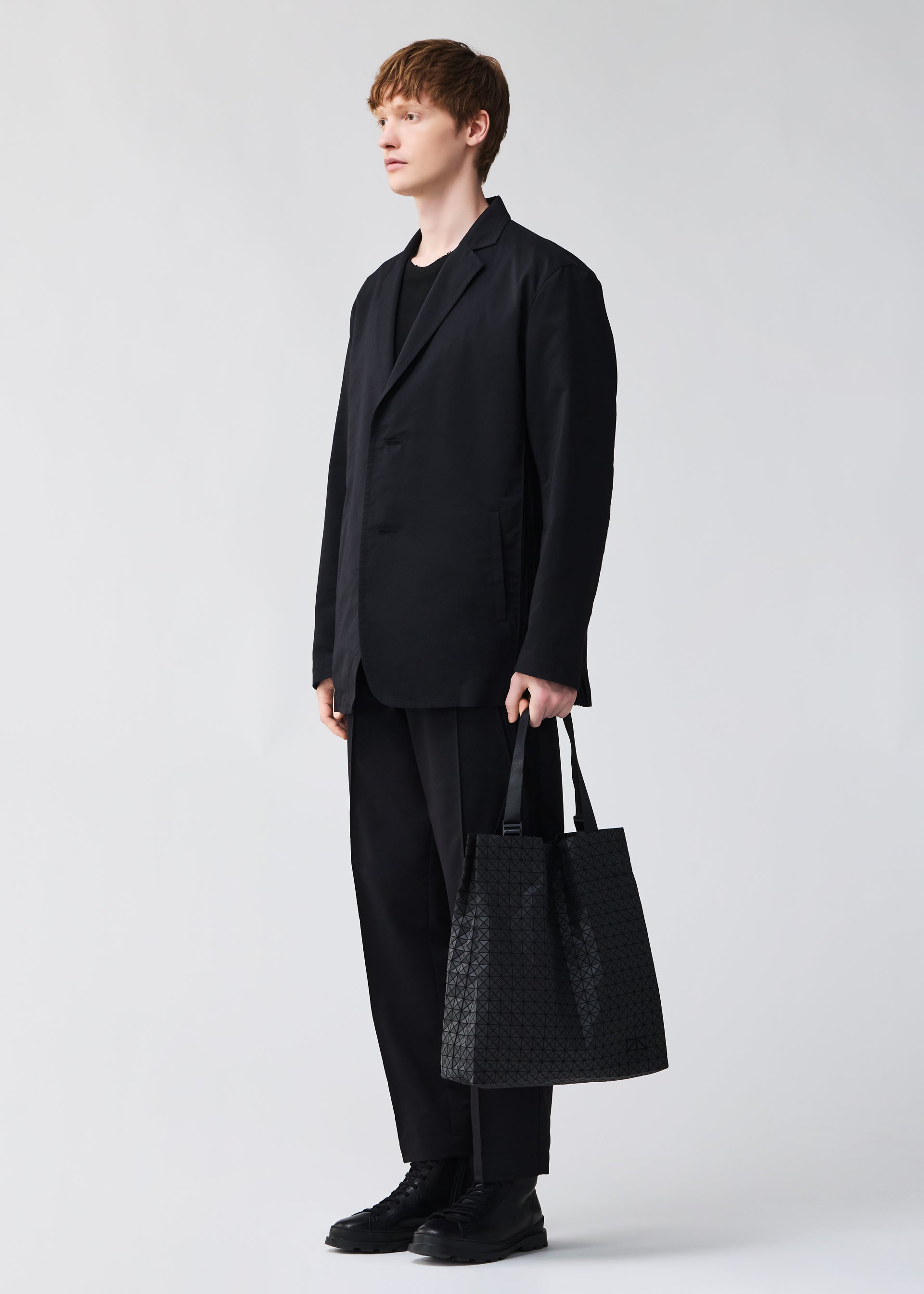 Issey Miyake Cart S tote černá matná na notebook