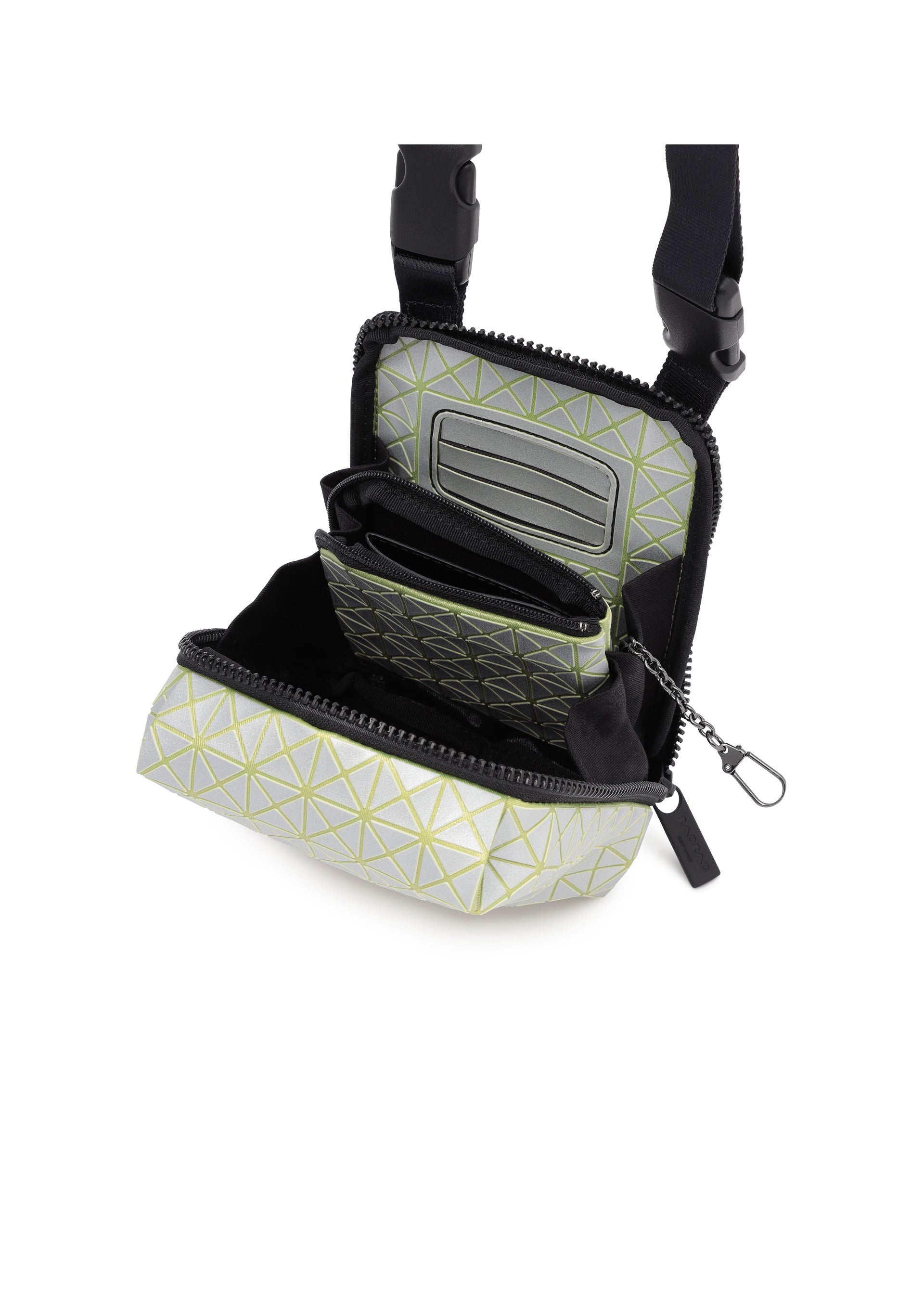 Issey Miyake Beetle Reflector crossbody black reflexní