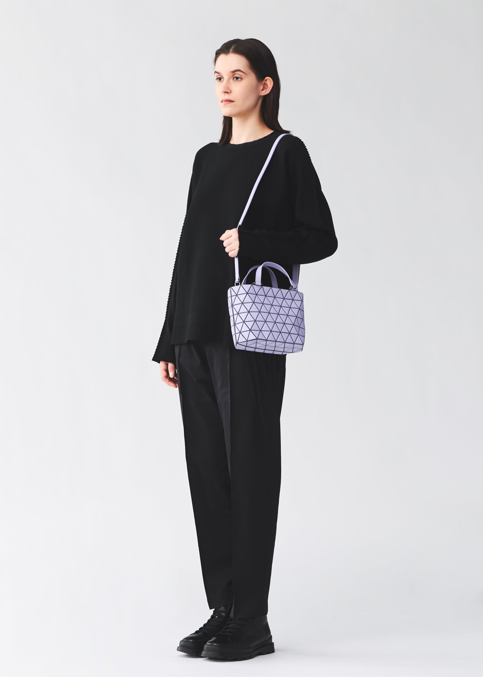 Issey Miyake Crystal Matte mini kabelka Light Gray