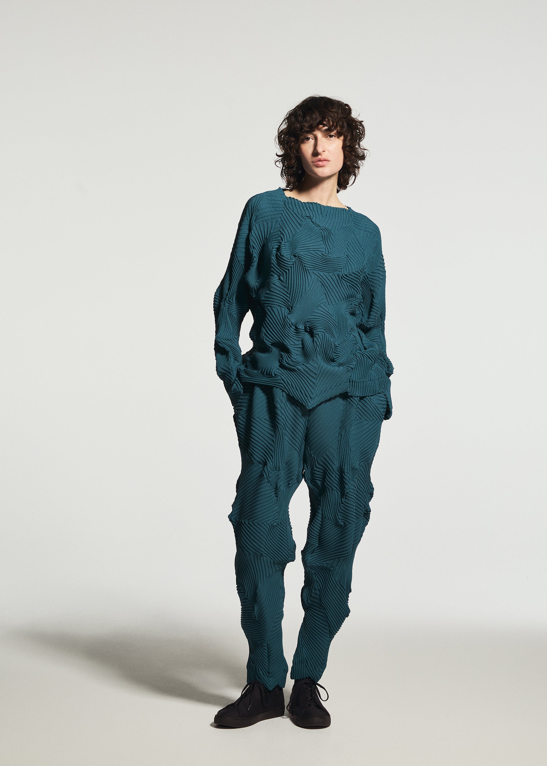 Issey Miyake TYPE-P 003-1 top černý plisovaný