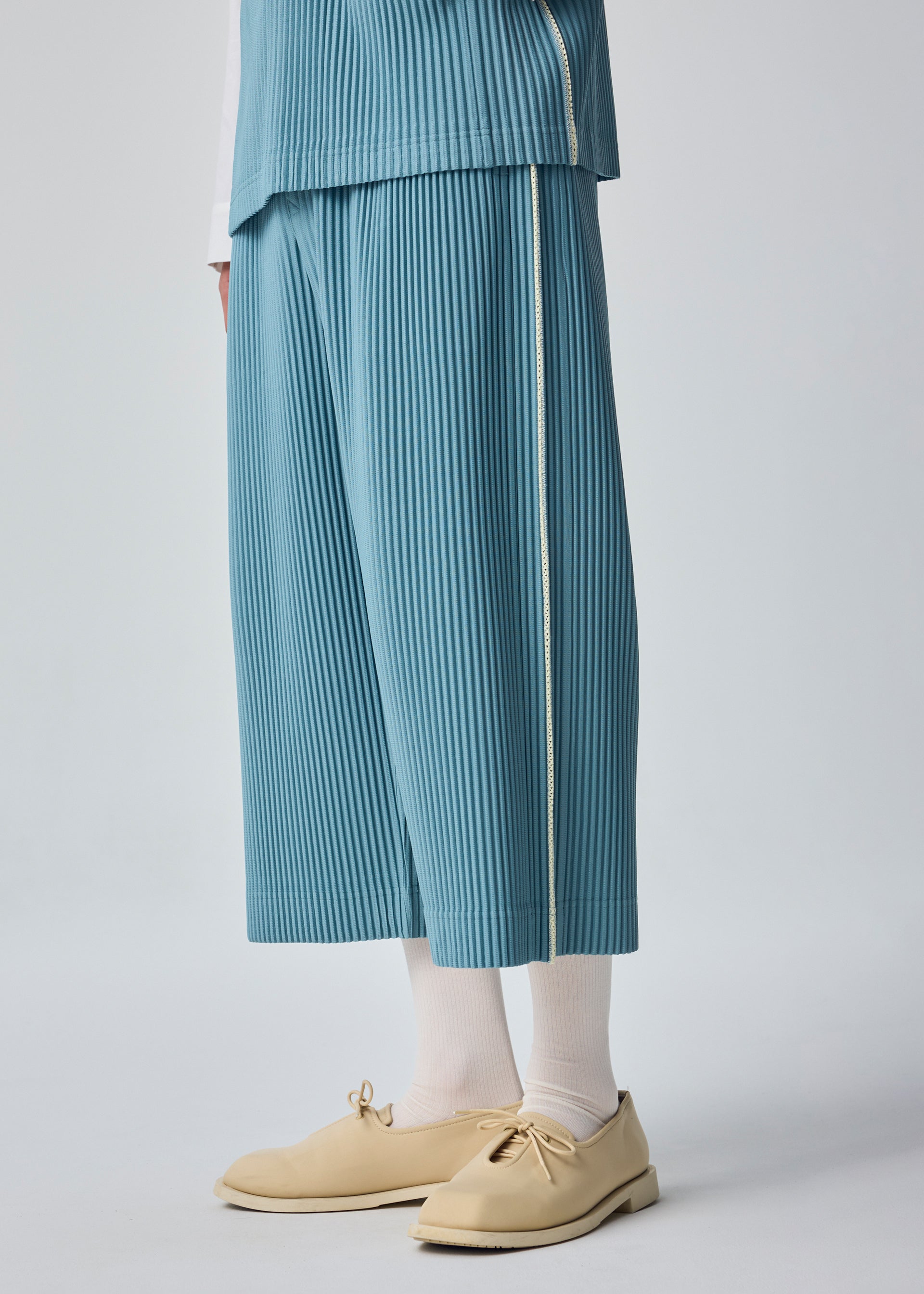 Issey Miyake Embroidery Stripes kalhoty Shade Pink 2