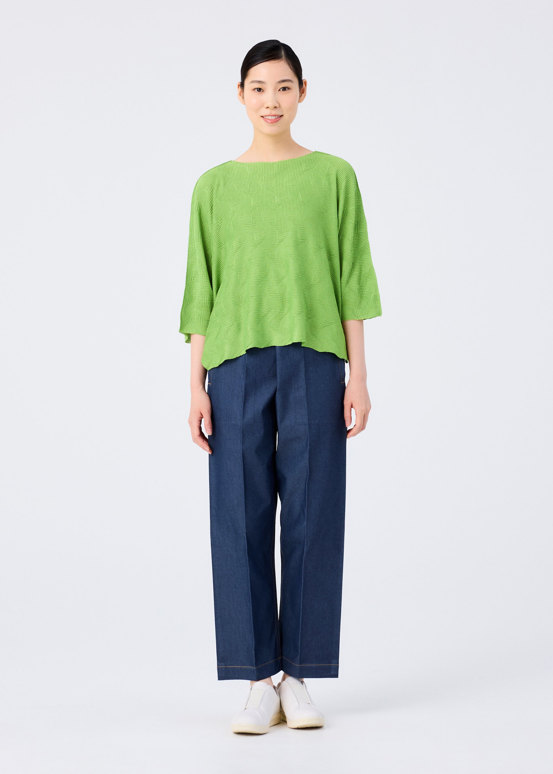 Issey Miyake Stretch Pleats Wave Knit top bílý vlnkovaný