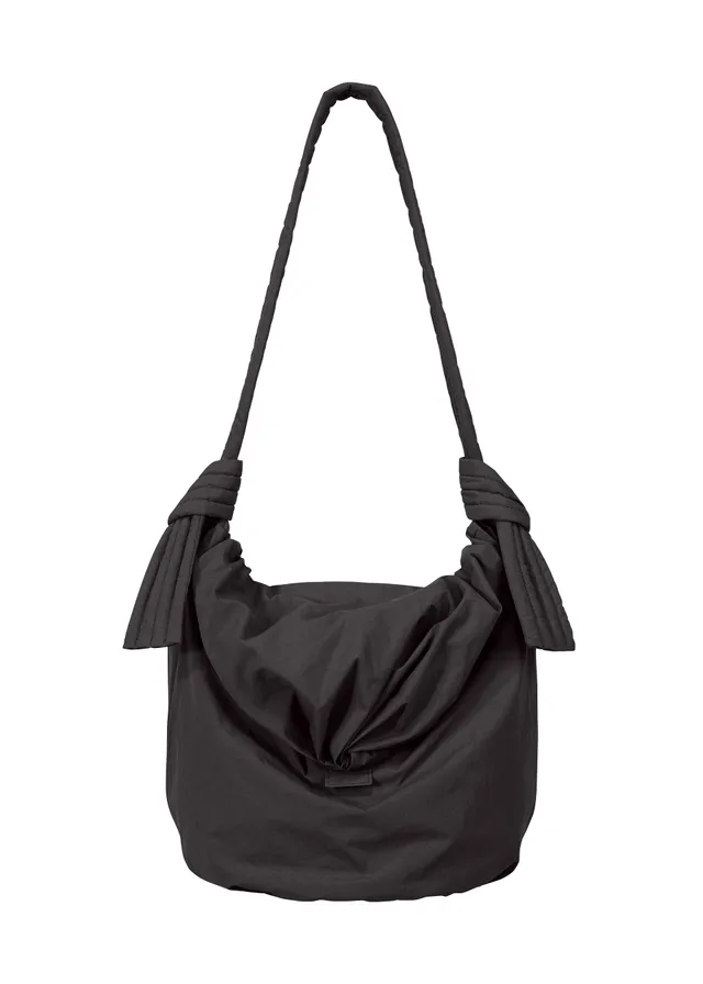 Issey Miyake Fuwa Fuwa kabelka černá ramenní