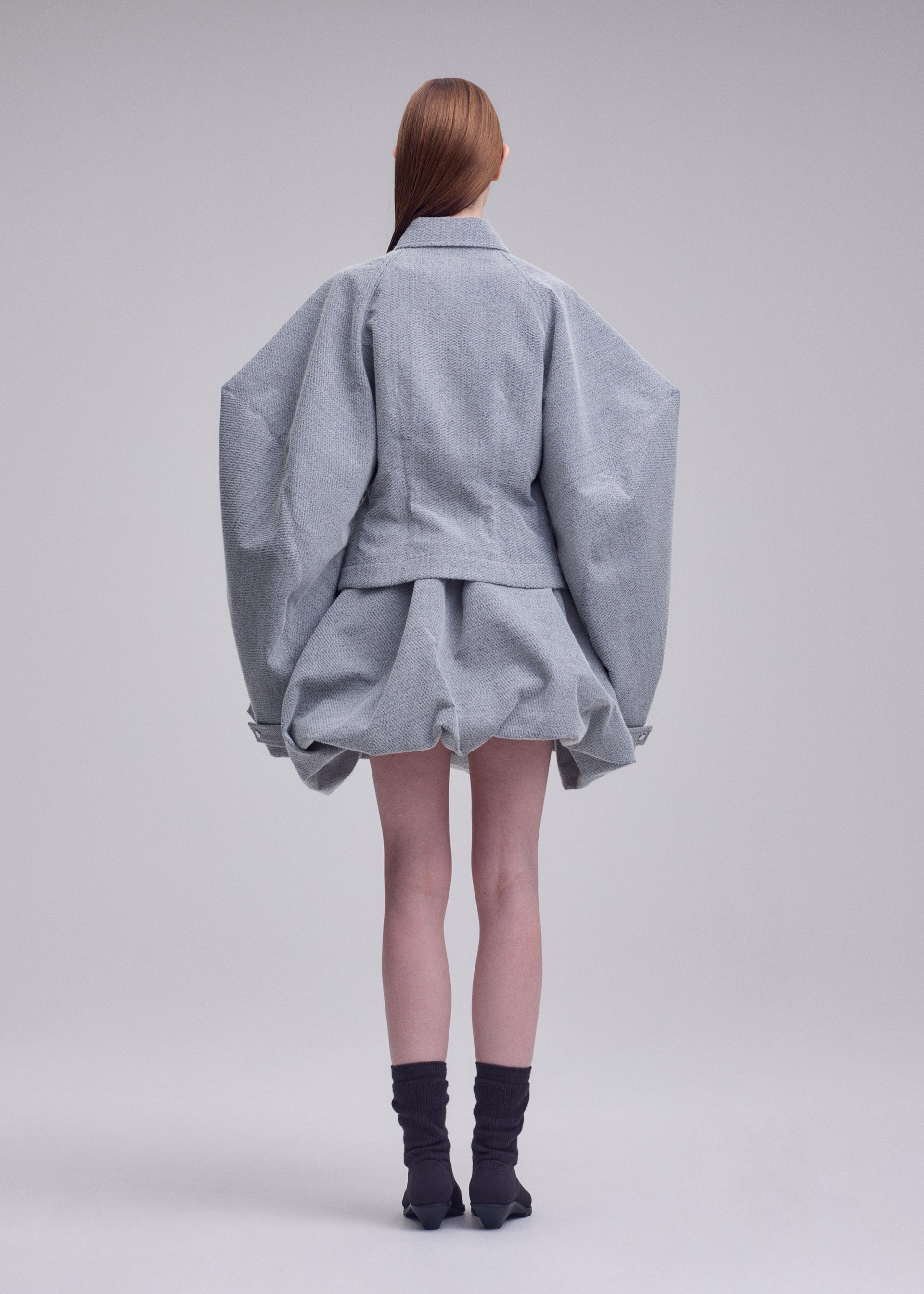 Issey Miyake Reflection bunda šedá reflexní