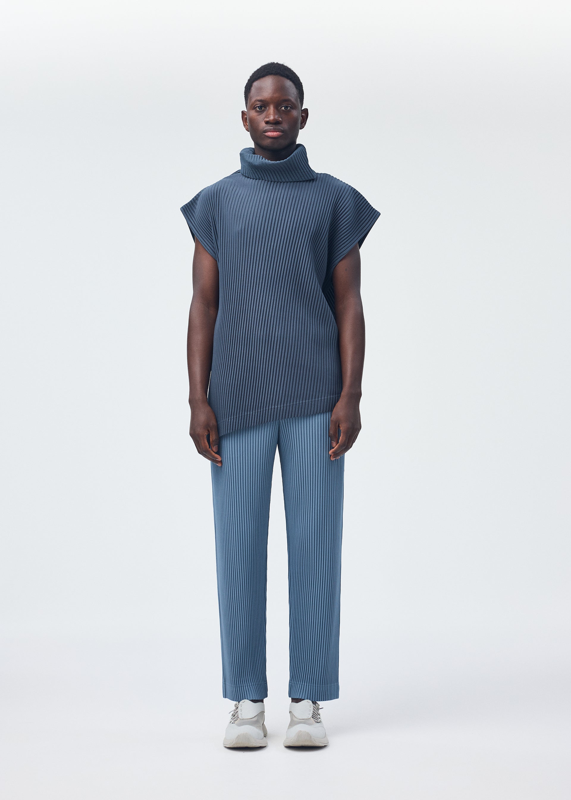 Homme Plissé Issey Miyake Angular Stone top coke gray 2