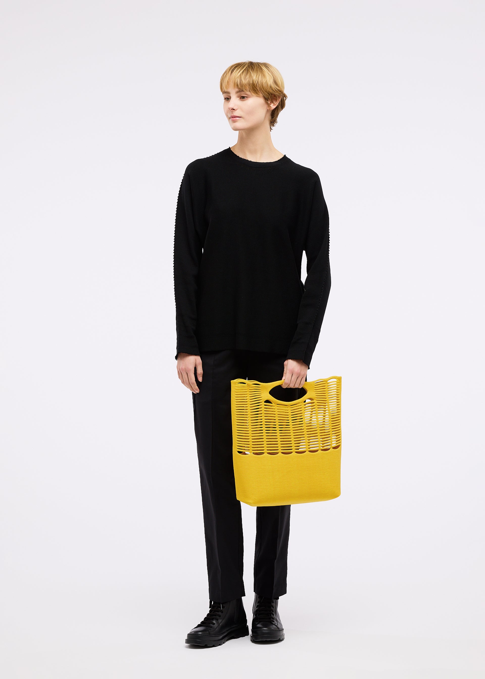 Issey Miyake MOKKO TWILL taška béžová pletená pratelná
