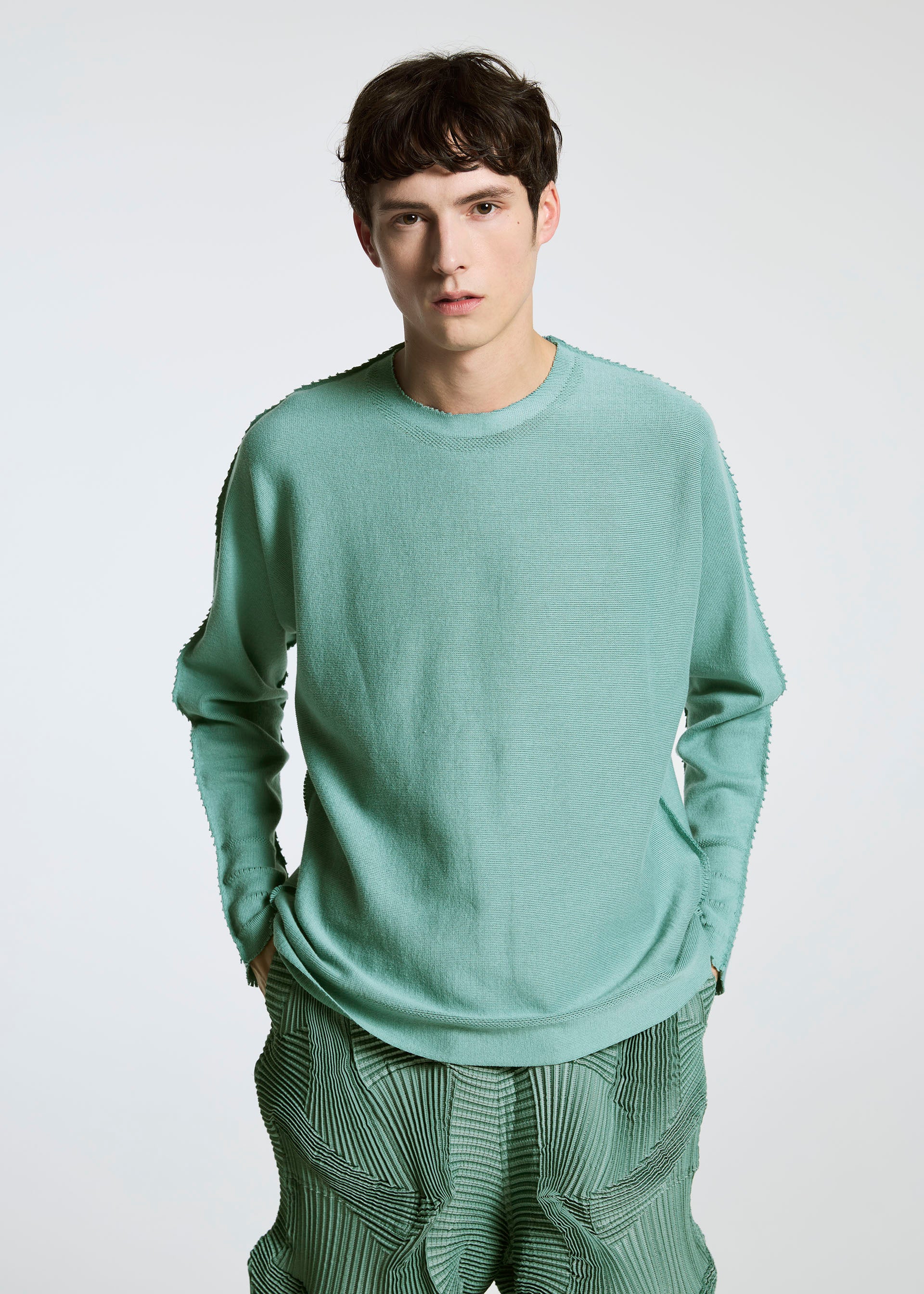 Issey Miyake Type-A 001-2 top červený dlouhý rukáv