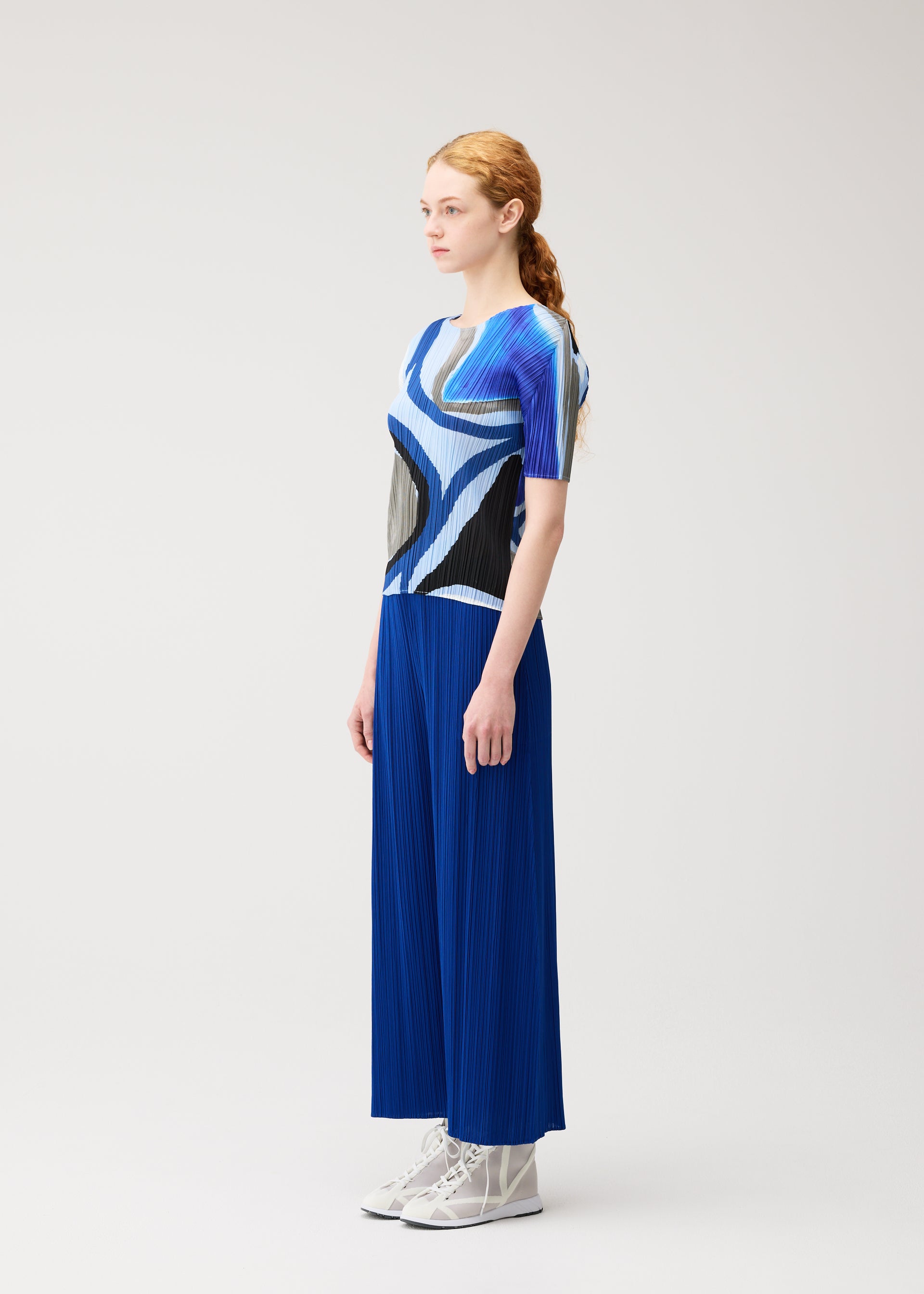 Pleats Please Roll PP63103 top light blue vel. 3 vzor