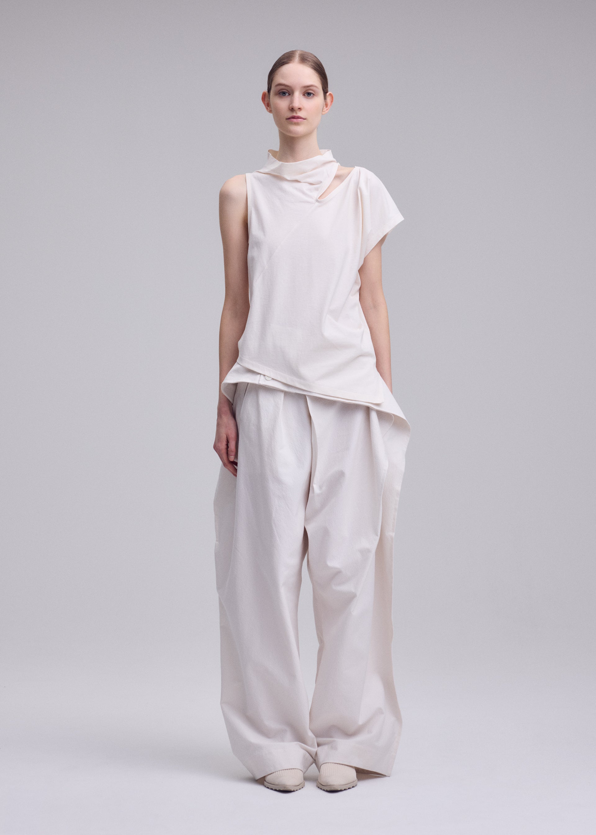 Issey Miyake Tubular-T top bílý bavlněný