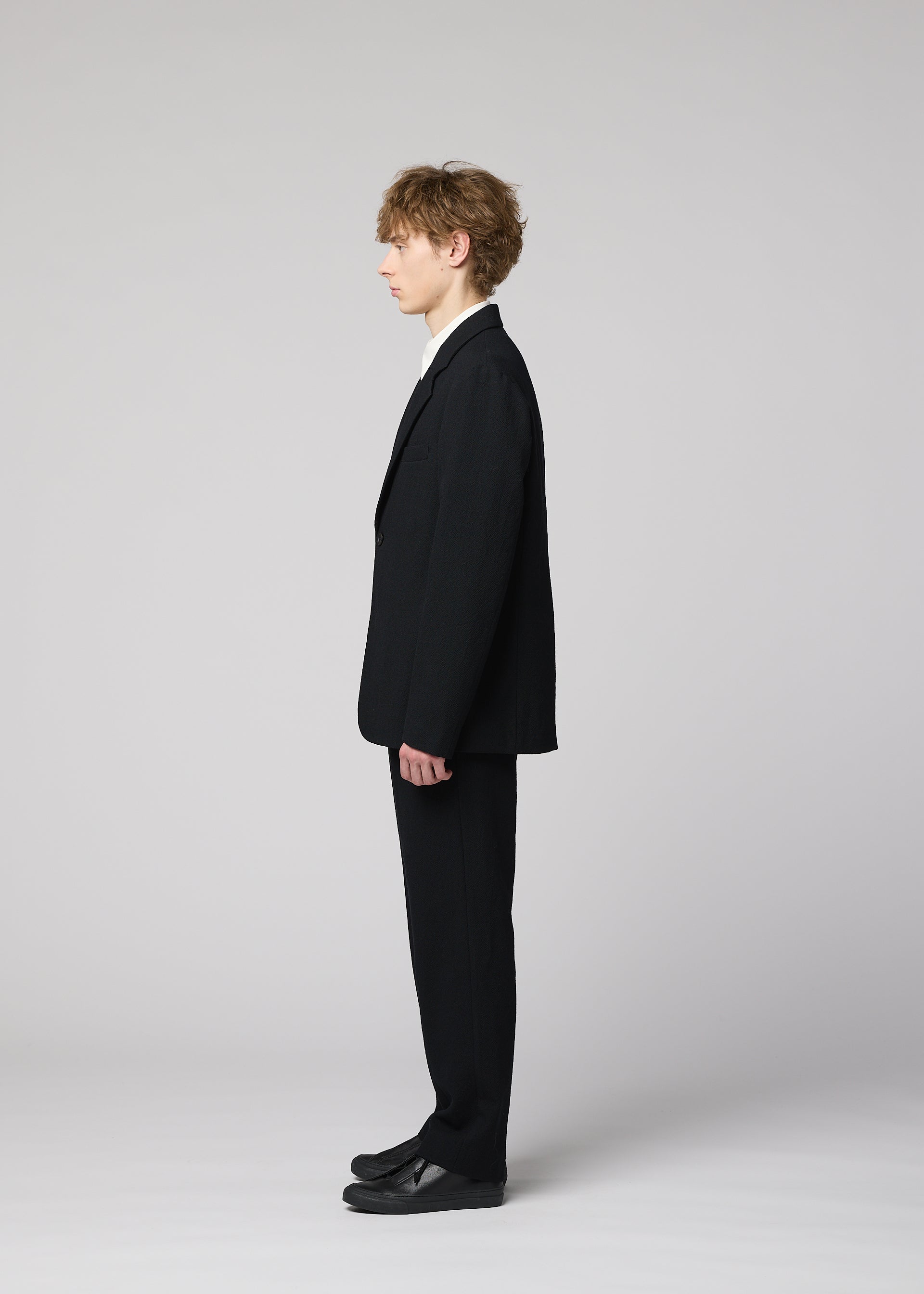 Issey Miyake Shrink Wool bunda černá 2 vlna