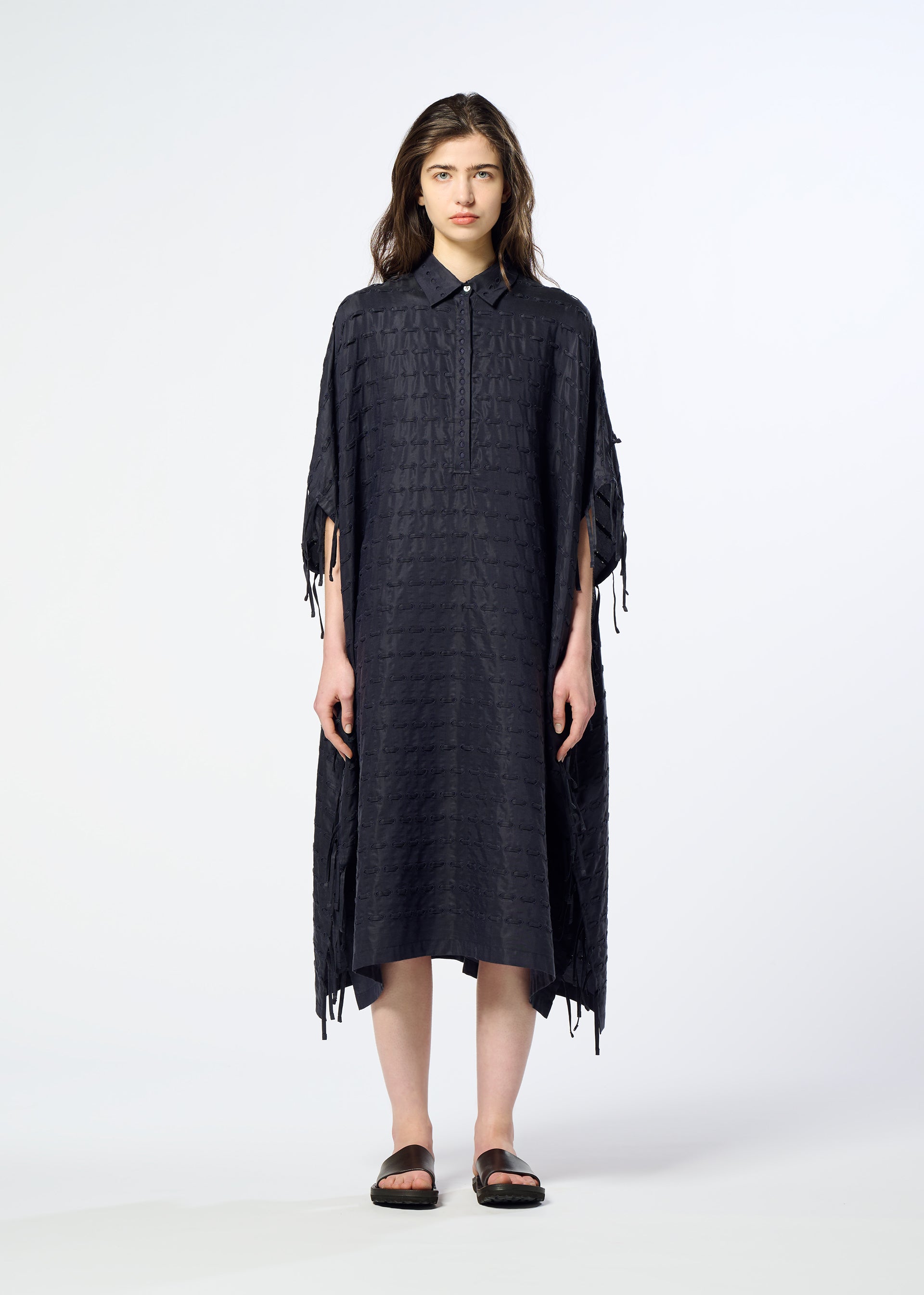 Issey Miyake Hole & Line šaty pončo khaki vel. 2 s výšivkou