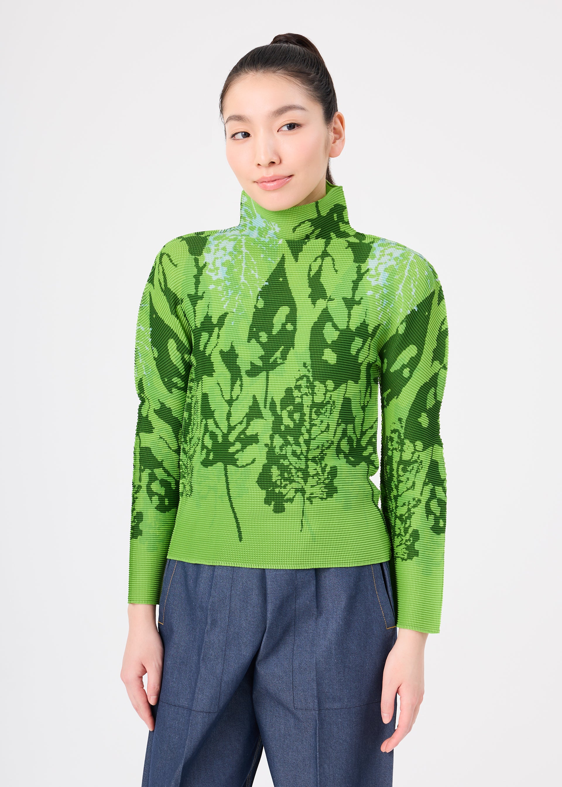 Issey Miyake Leaf top Brown-Hued rolák s dlouhým rukávem