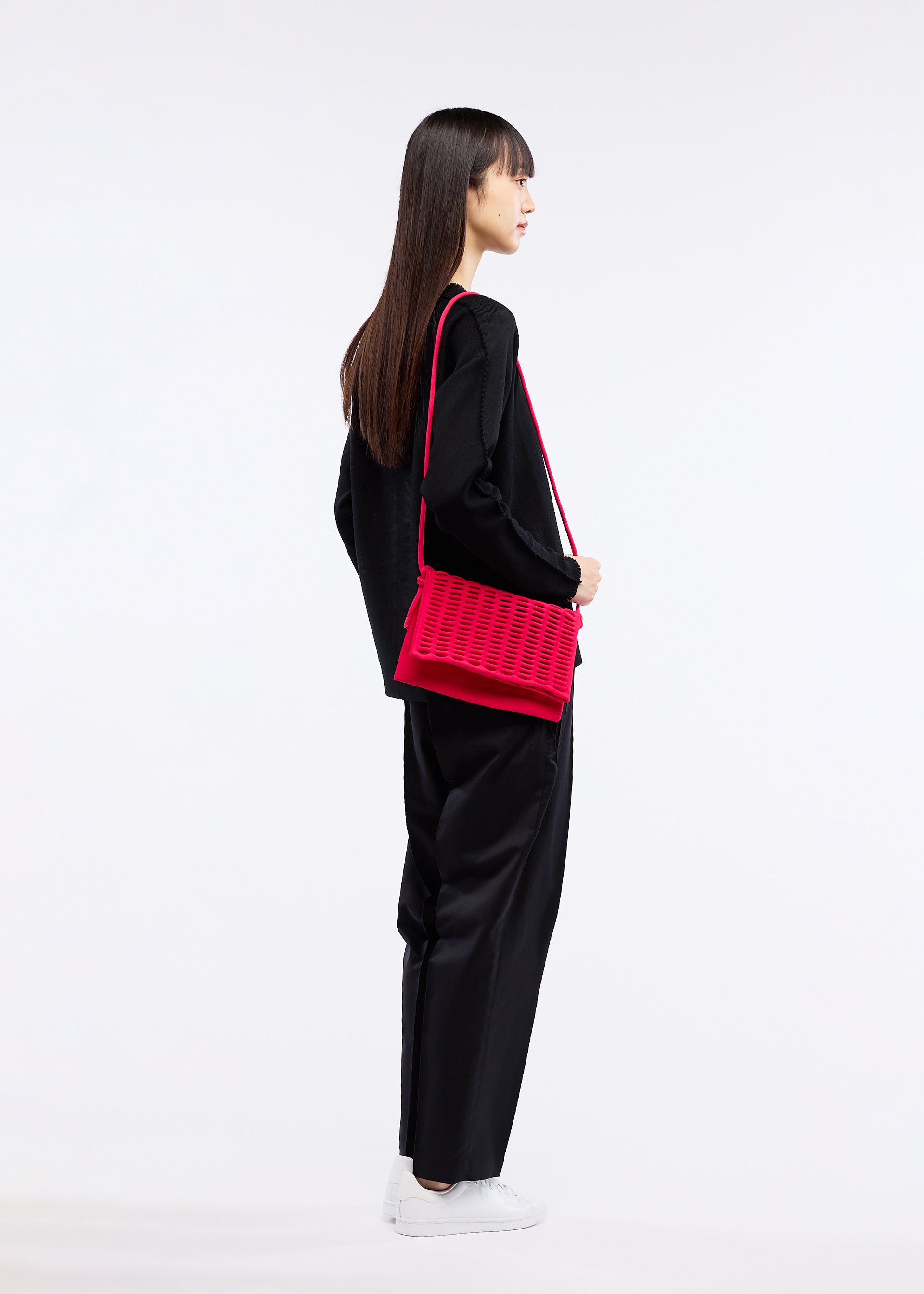 Issey Miyake Mokko Flap Pouch taška růžová pletená