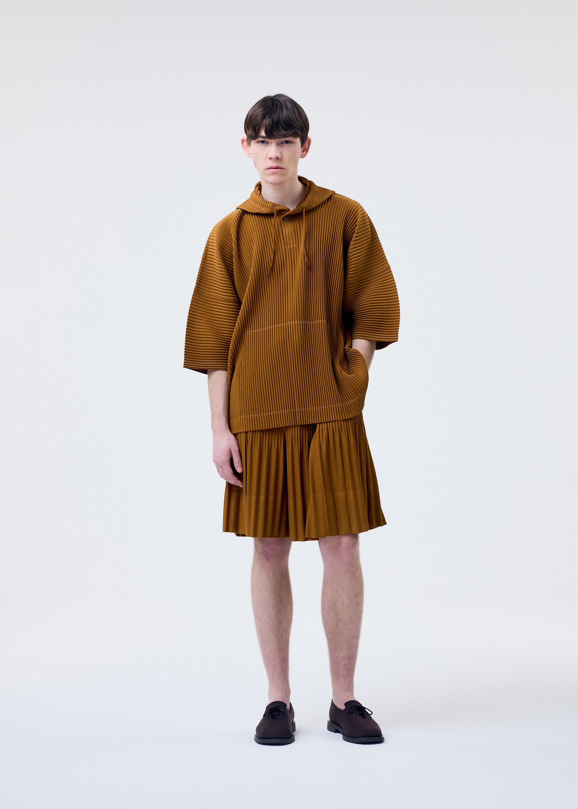Issey Miyake Monthly Colors: June mikina černá s kapucí