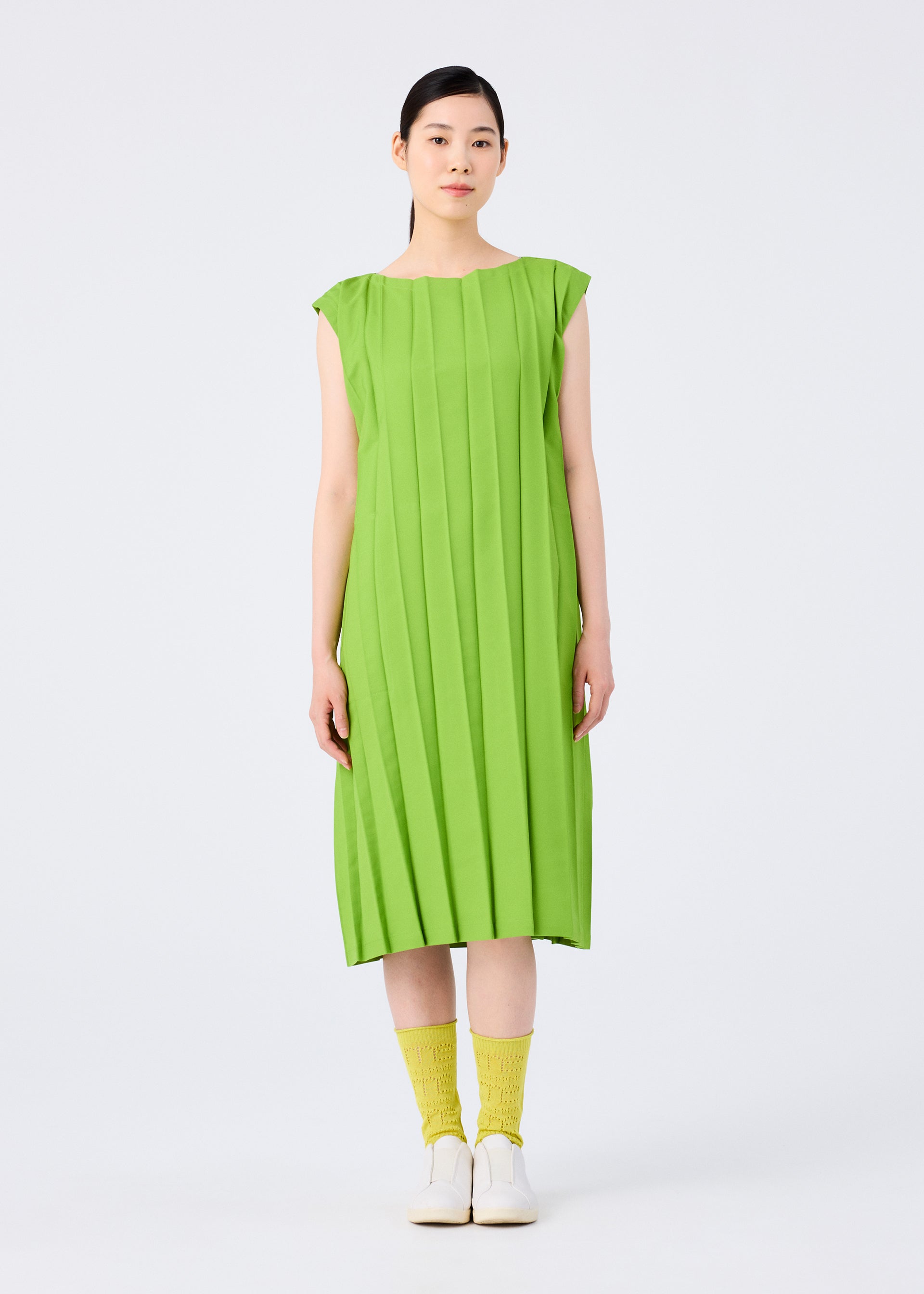 Issey Miyake Cross Pleats šaty Black s kapsami