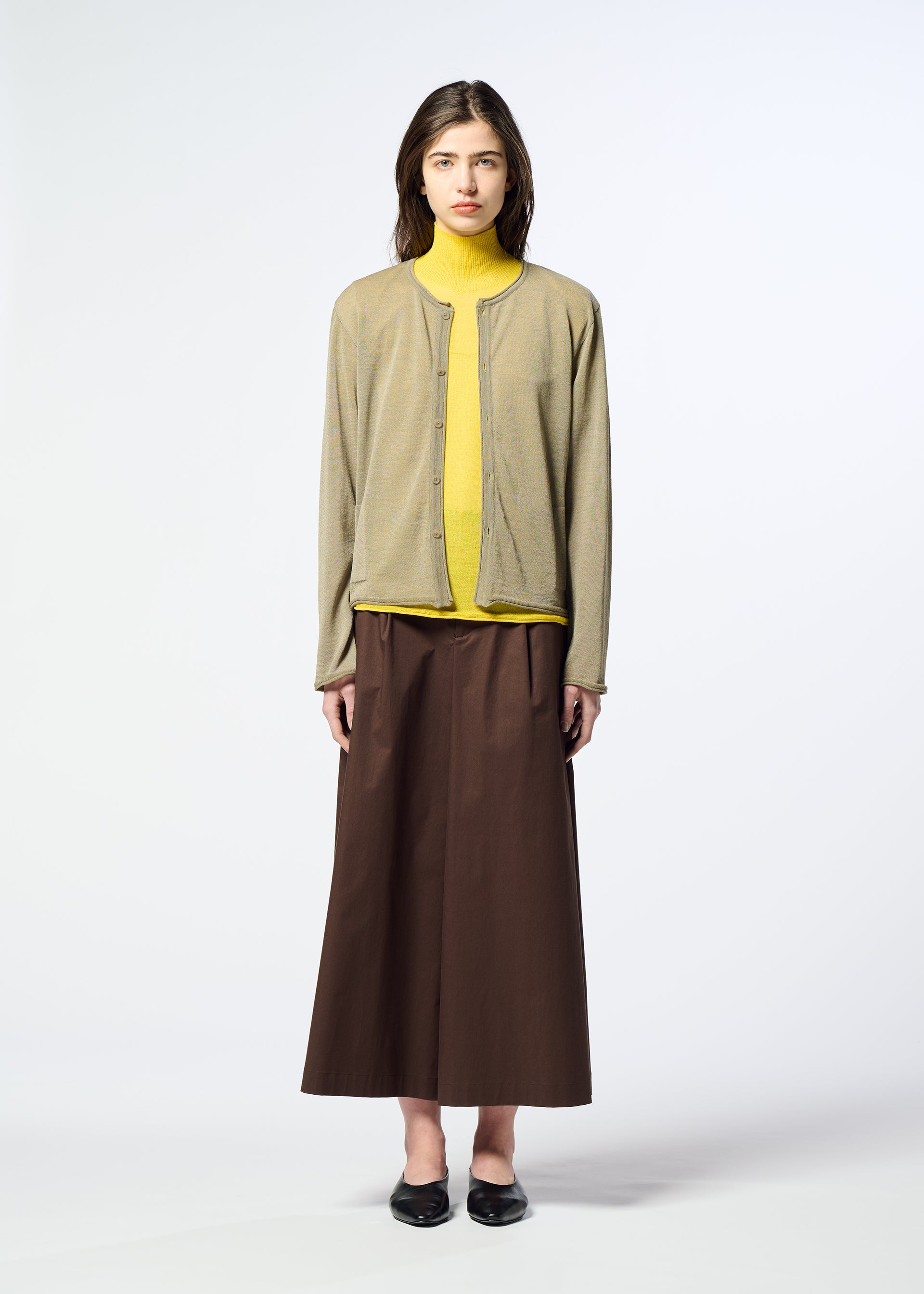 Issey Miyake Airy Pocket Layers kardigan písková