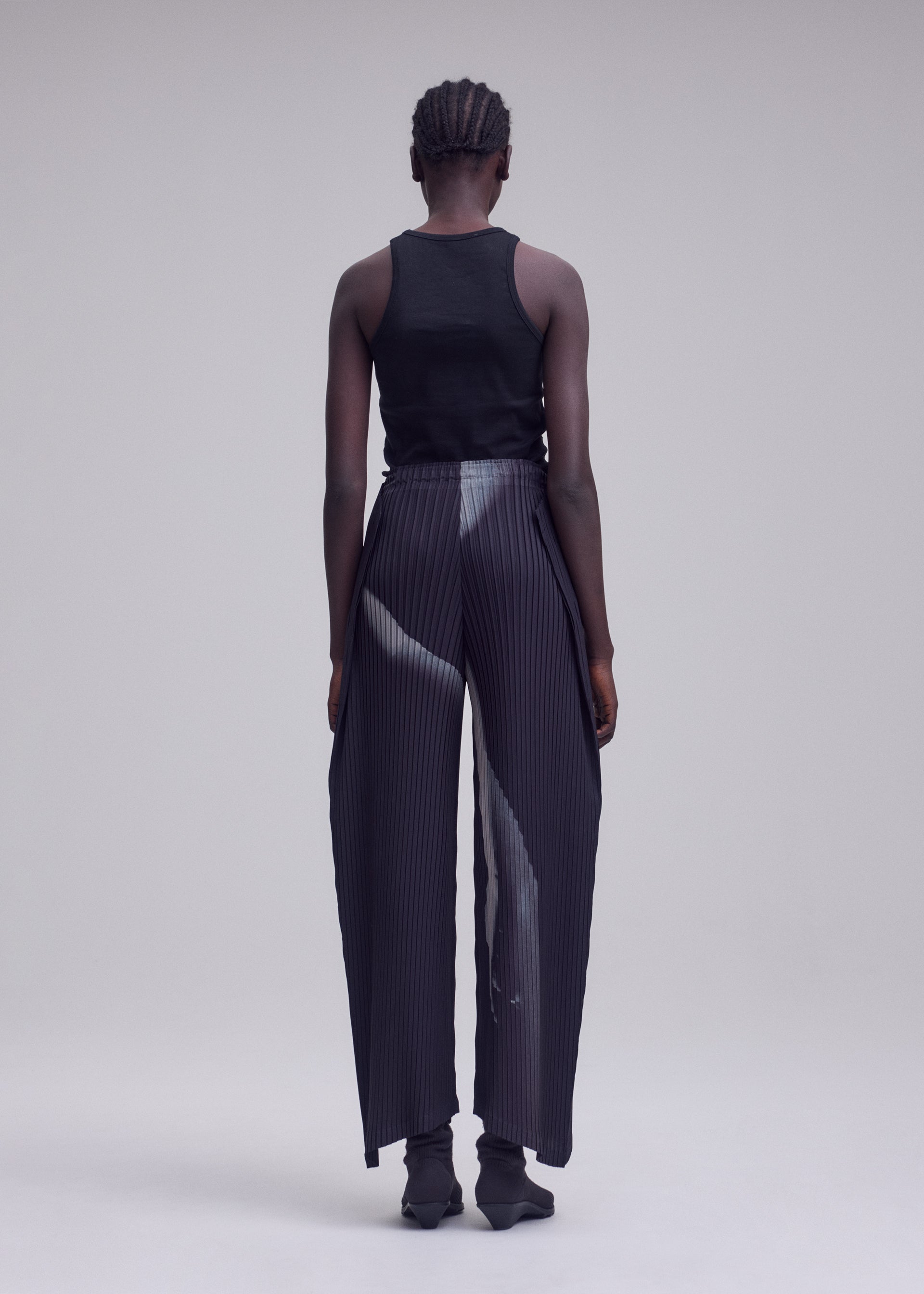 Issey Miyake Hands of Lover Pleats kalhoty Black-Hued