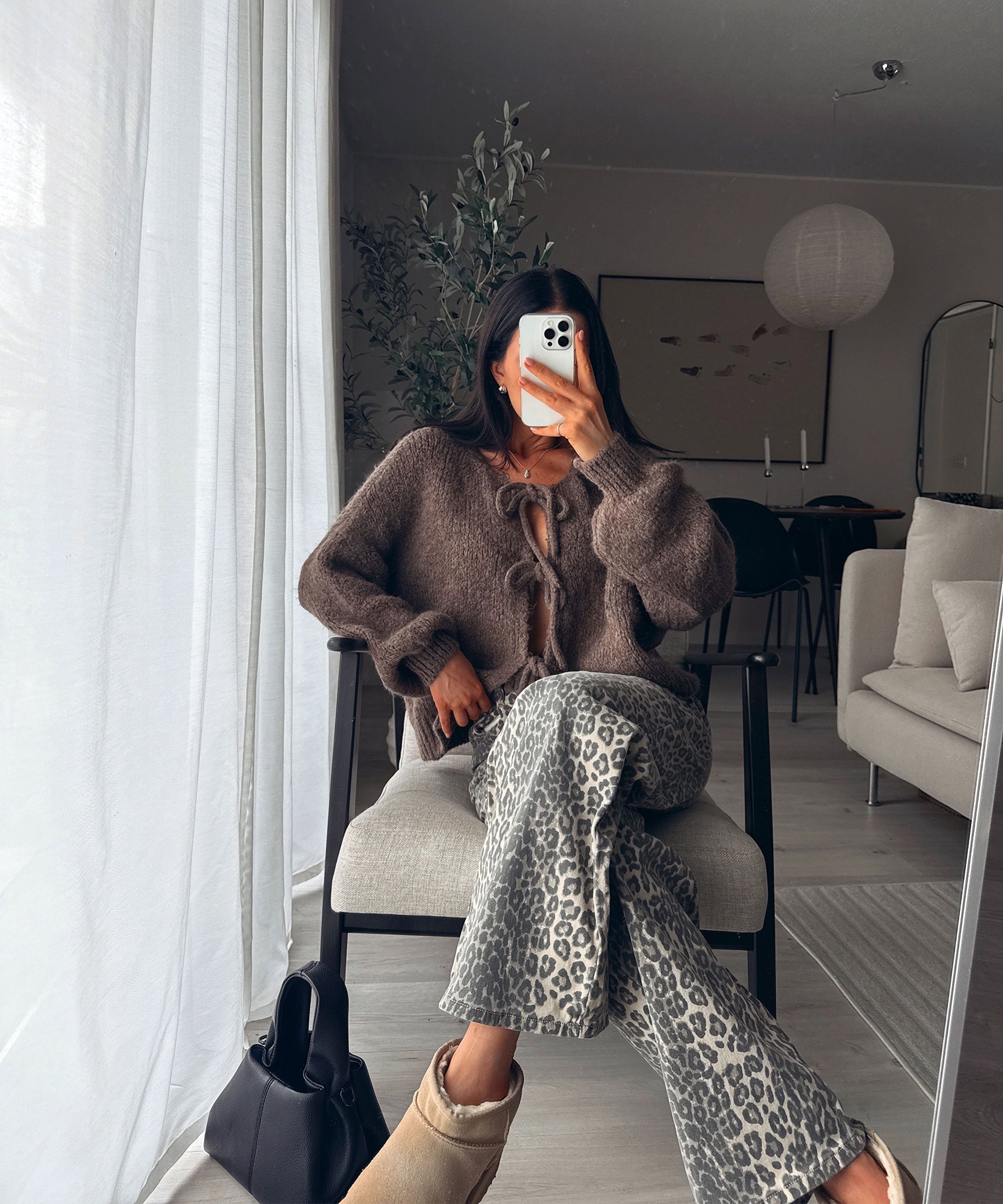 Norielle dámský oversize svetr hnědý se šněrováním