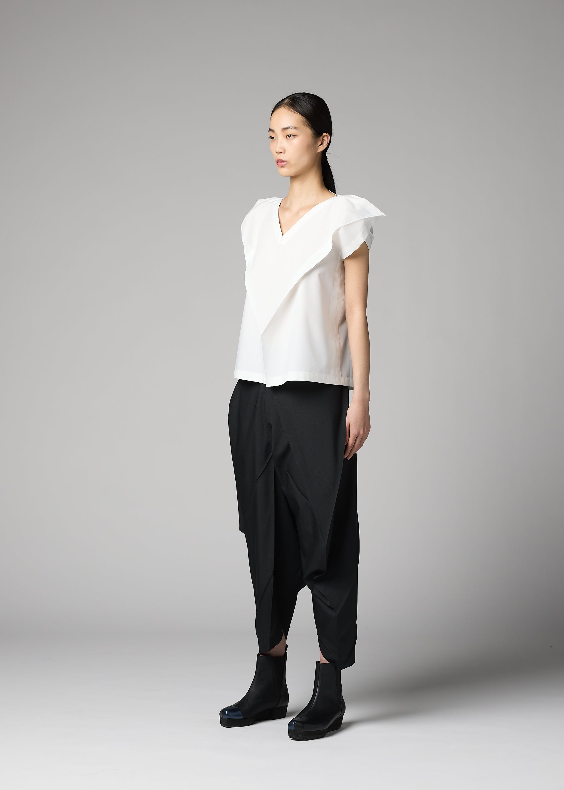 132 5. Issey Miyake F-SH-1 košile bílá