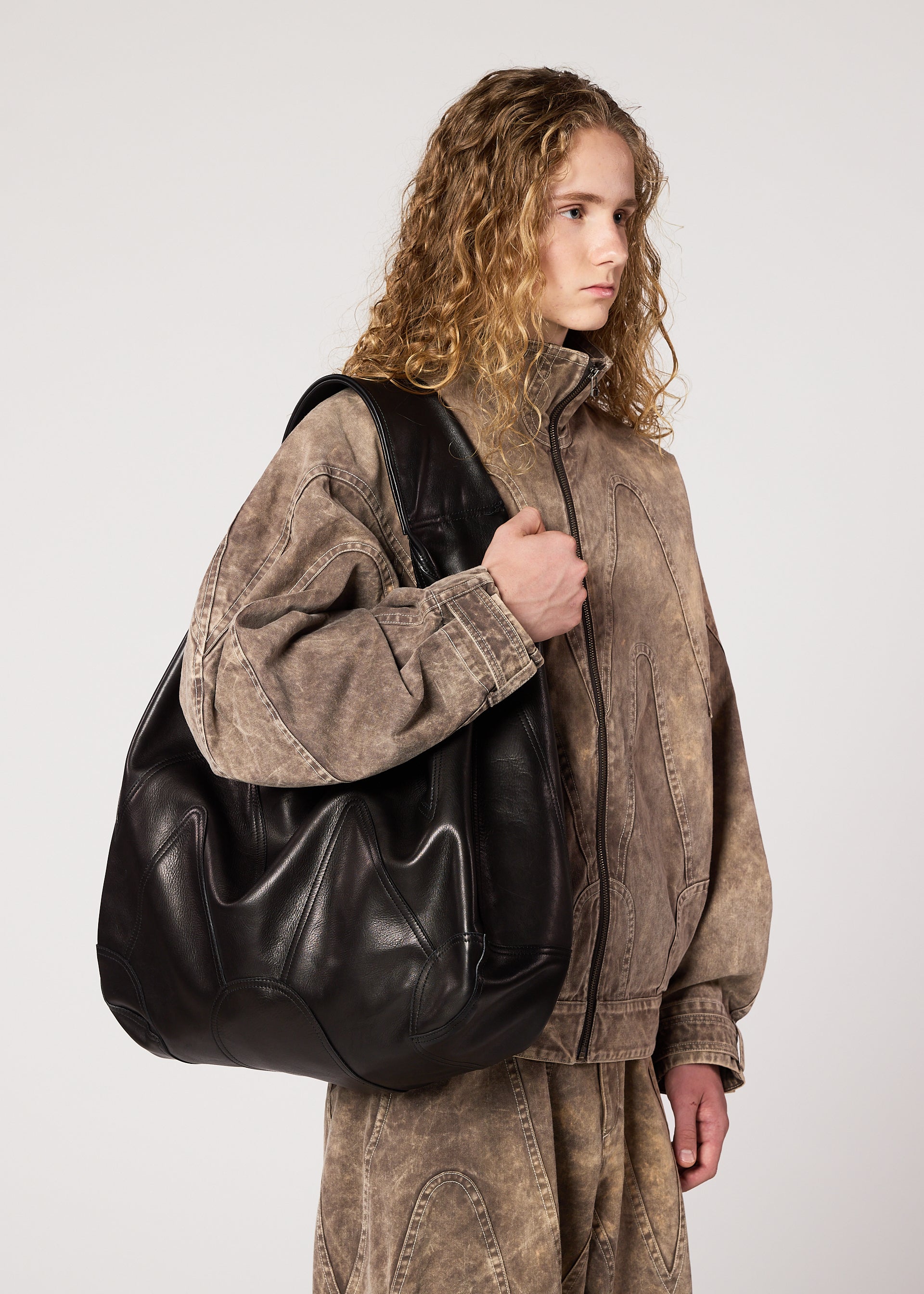 Issey Miyake Elements Leather Bag kabelka černá kožená