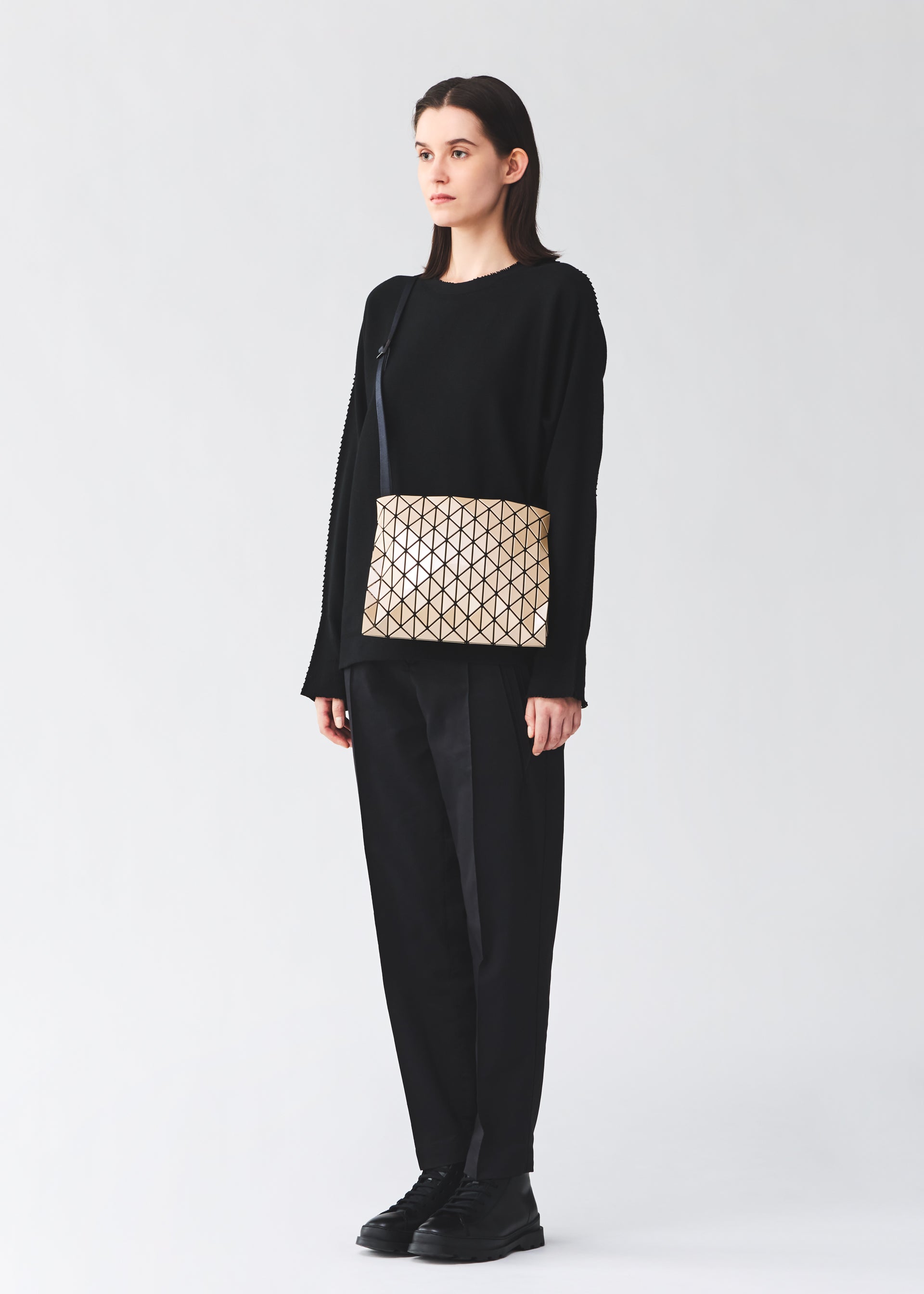 Issey Miyake Row Metallic kabelka White