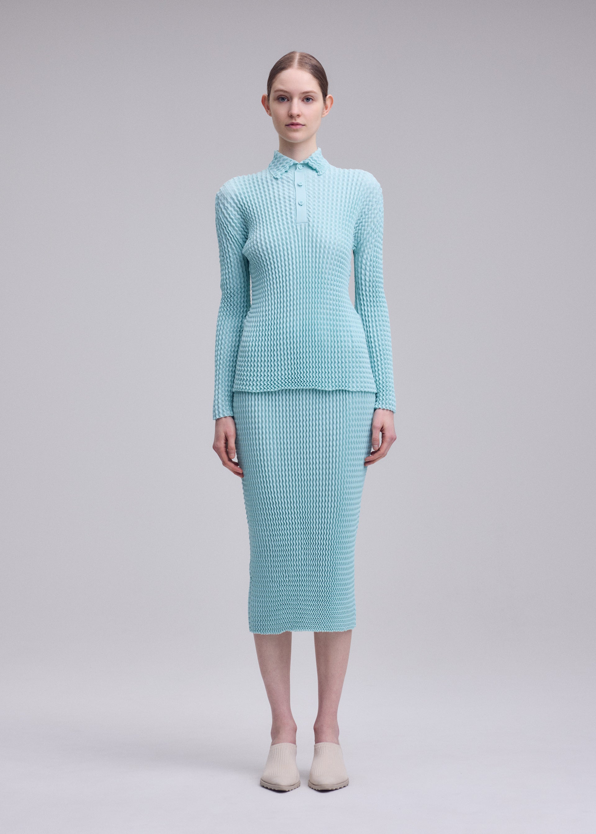 Issey Miyake Spongy-68 polo triko šedé pletené
