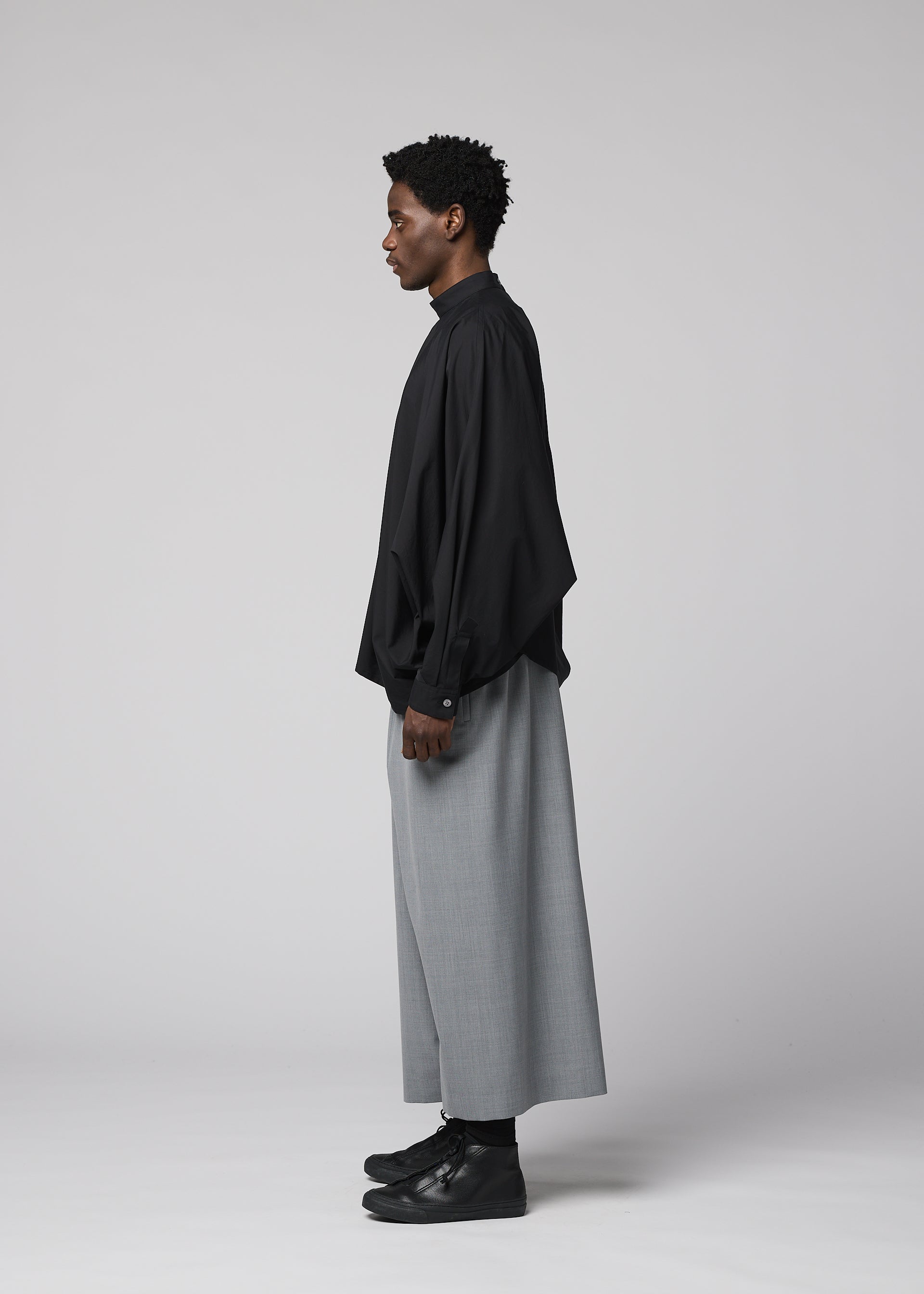 Issey Miyake Suave pánské kalhoty black volné