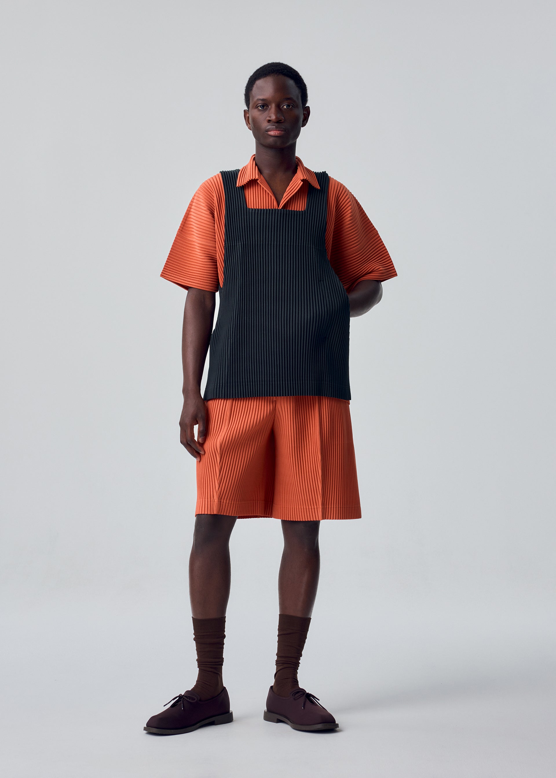 Issey Miyake Monthly Colors August vesta černá lehká polyester