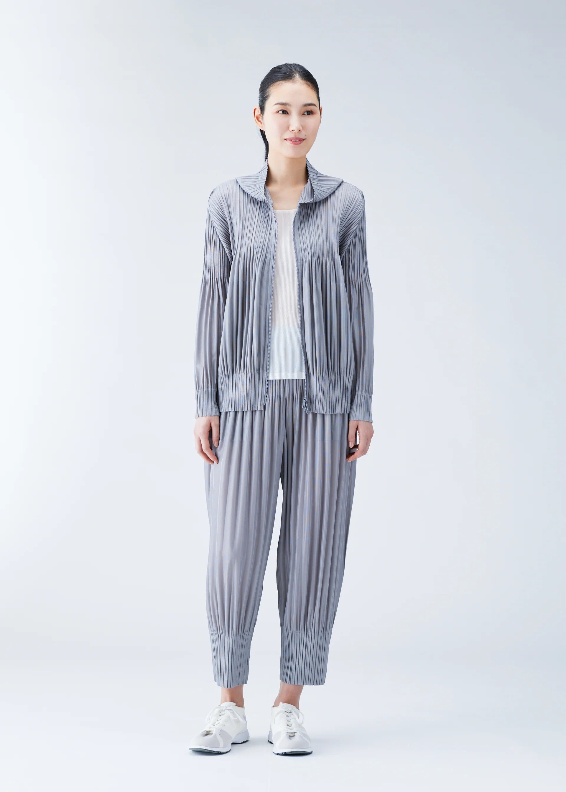 Issey Miyake Fluffy Basics blouson bunda světle šedá vel. 3