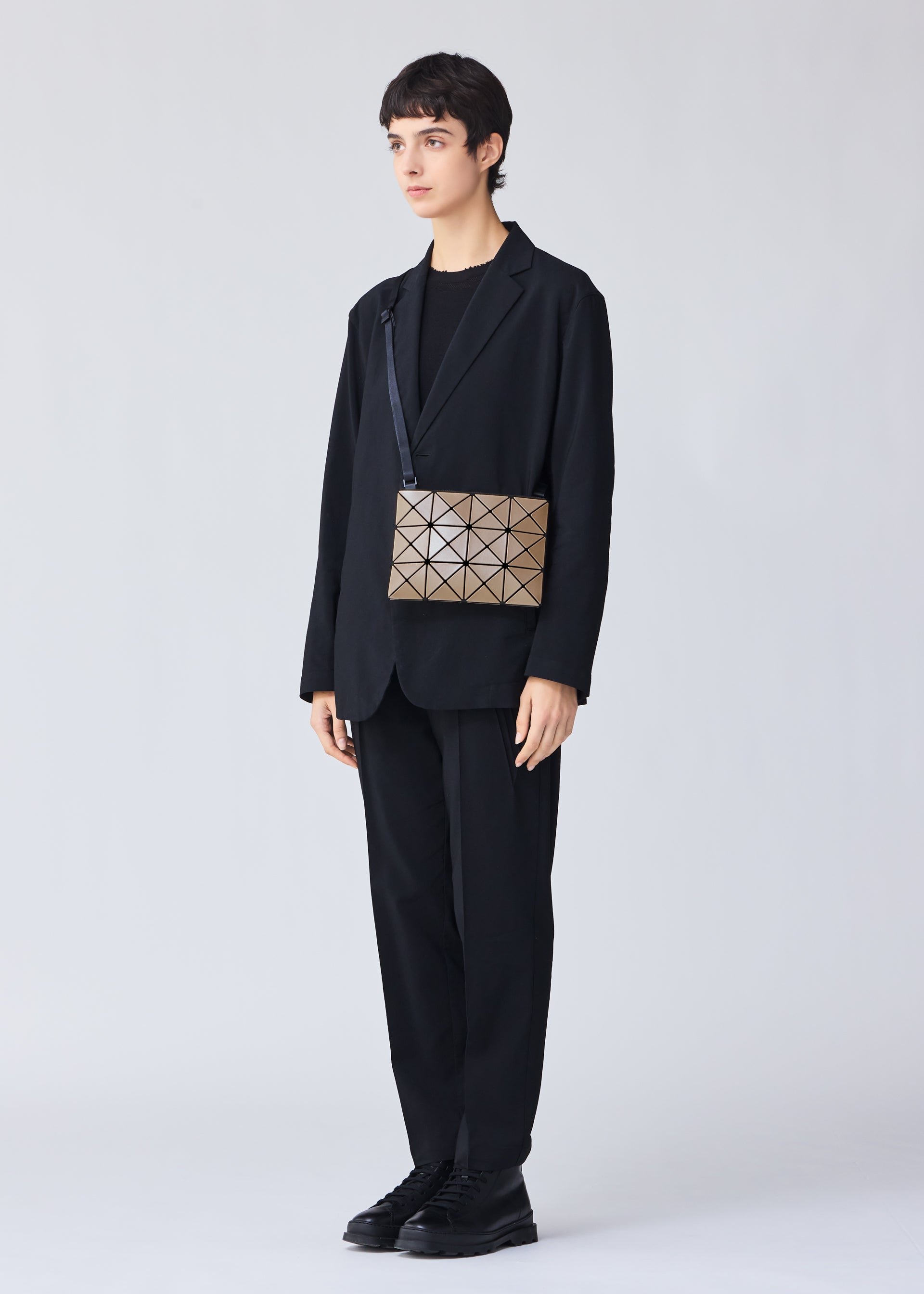 Issey Miyake Lucent Metallic kabelka beige matná
